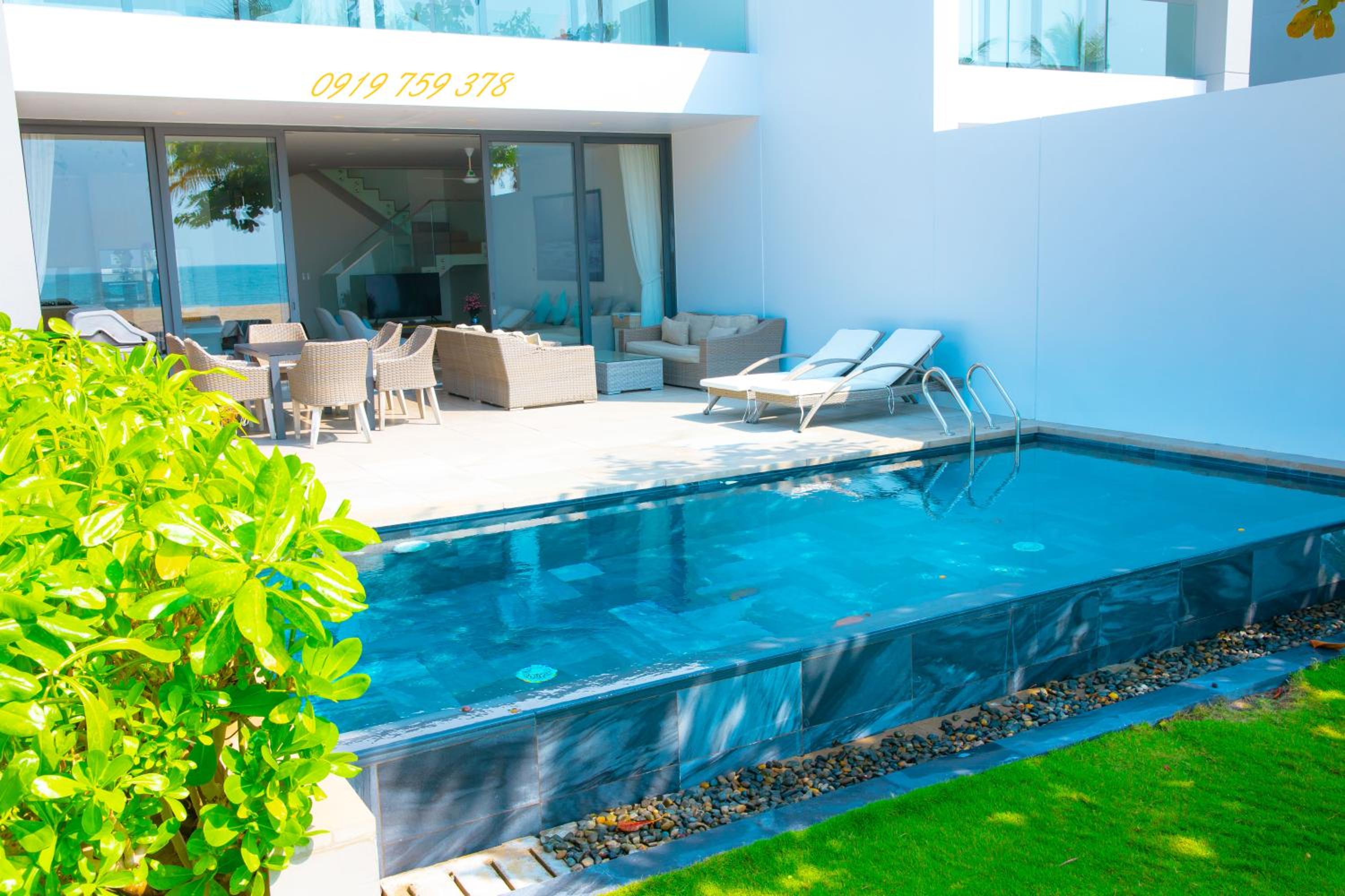 Beachfront Villa 4 Bedrooms Sanctuary Ho Tram Resort