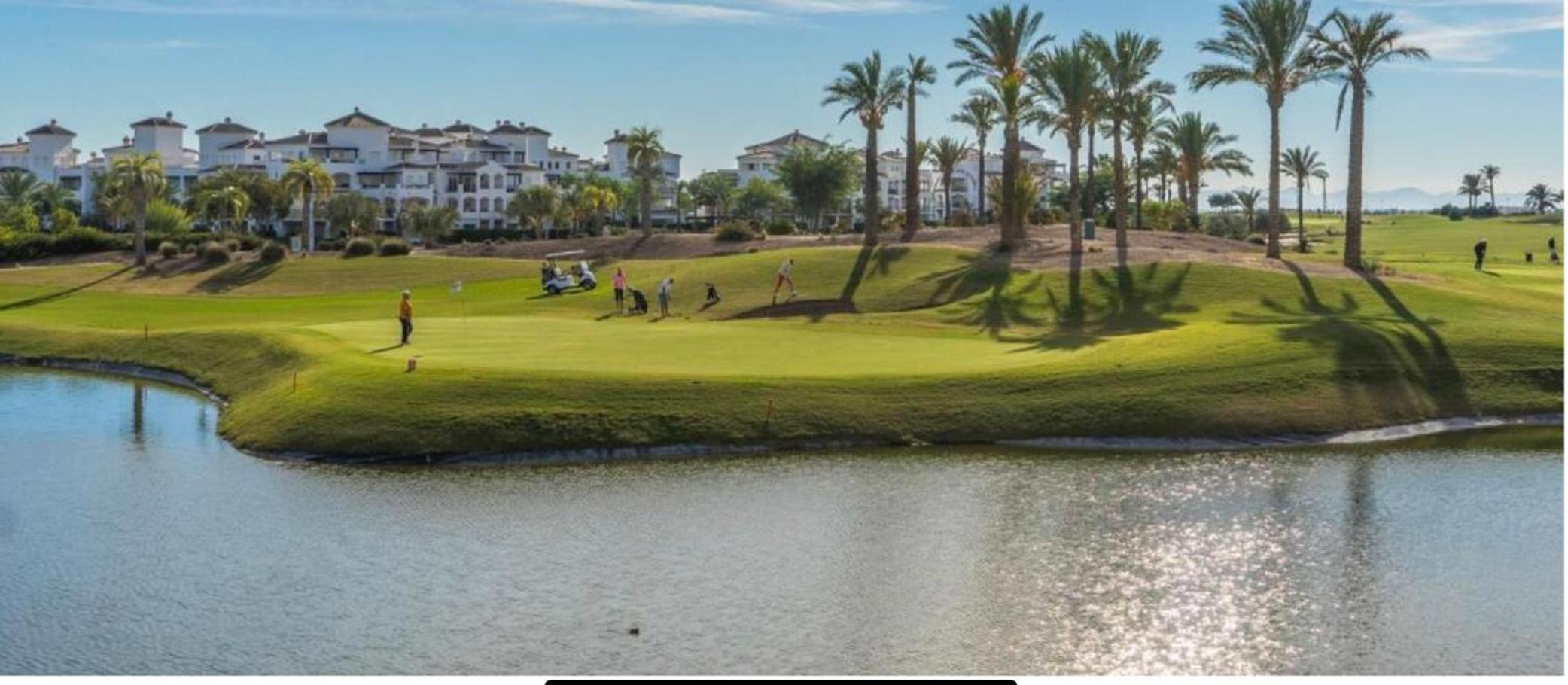 Golf Resort - Apartment - Sleeps4 - Pool - Parking