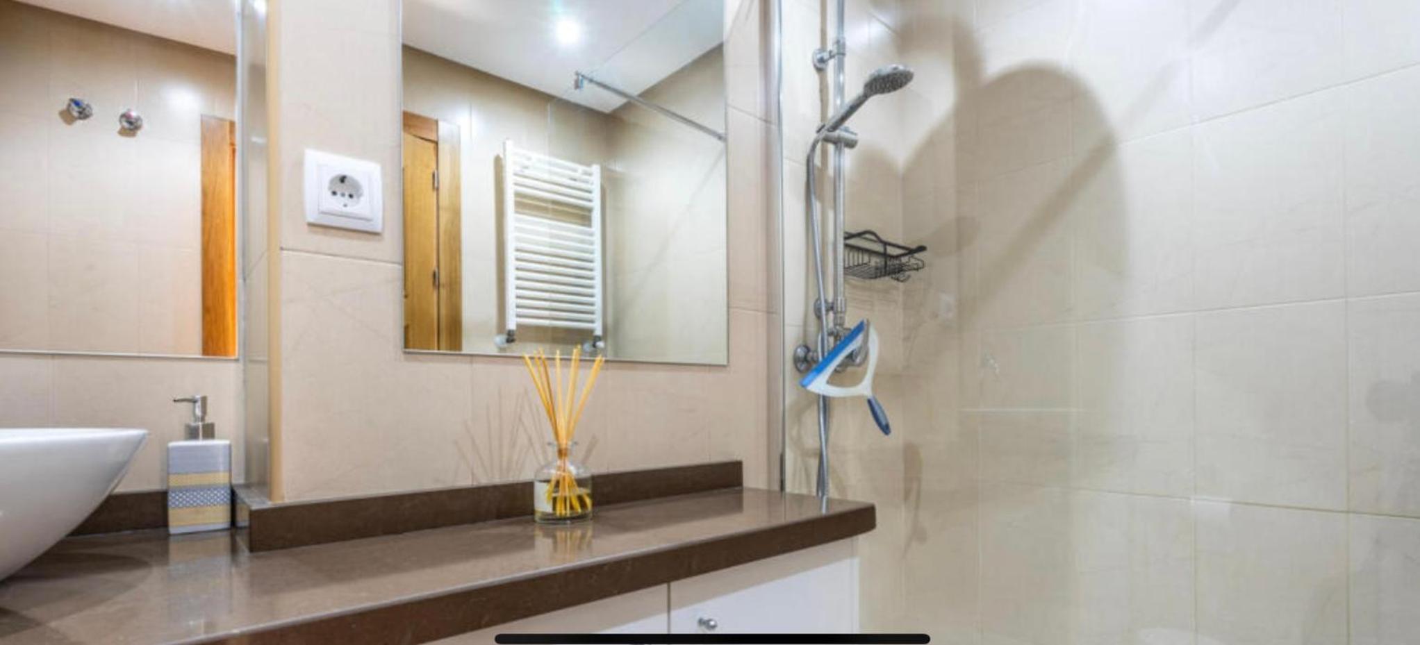 Golf Resort - Apartment - Sleeps4 - Pool - Parking