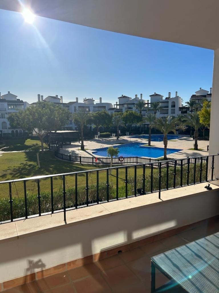 Golf Resort - Apartment - Sleeps4 - Pool - Parking