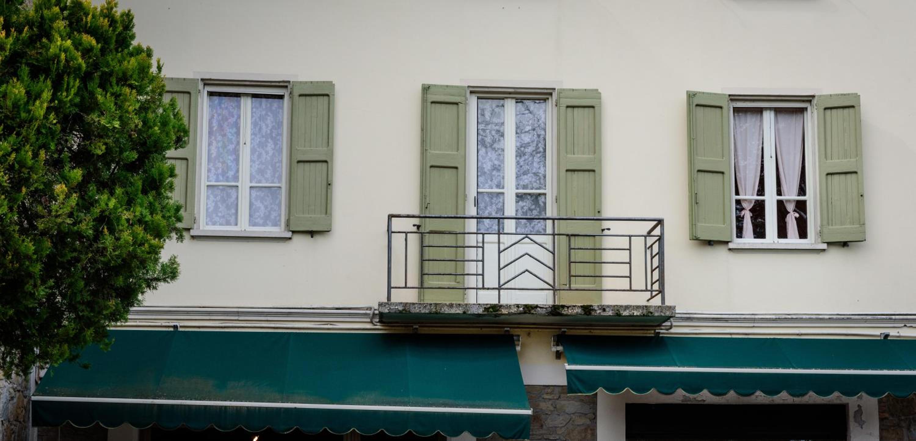 CLARA'S HOUSE