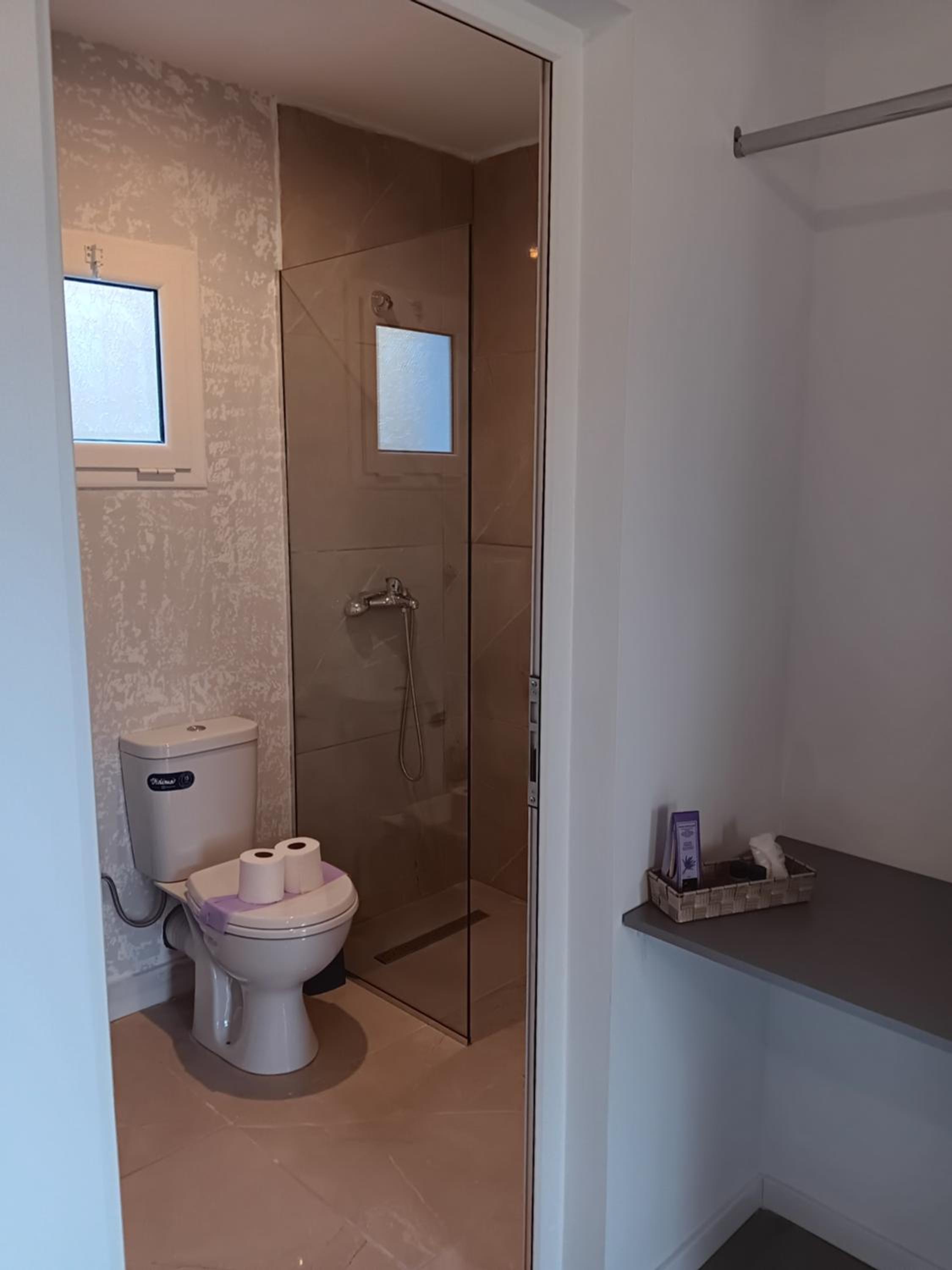 Tolis Rooms