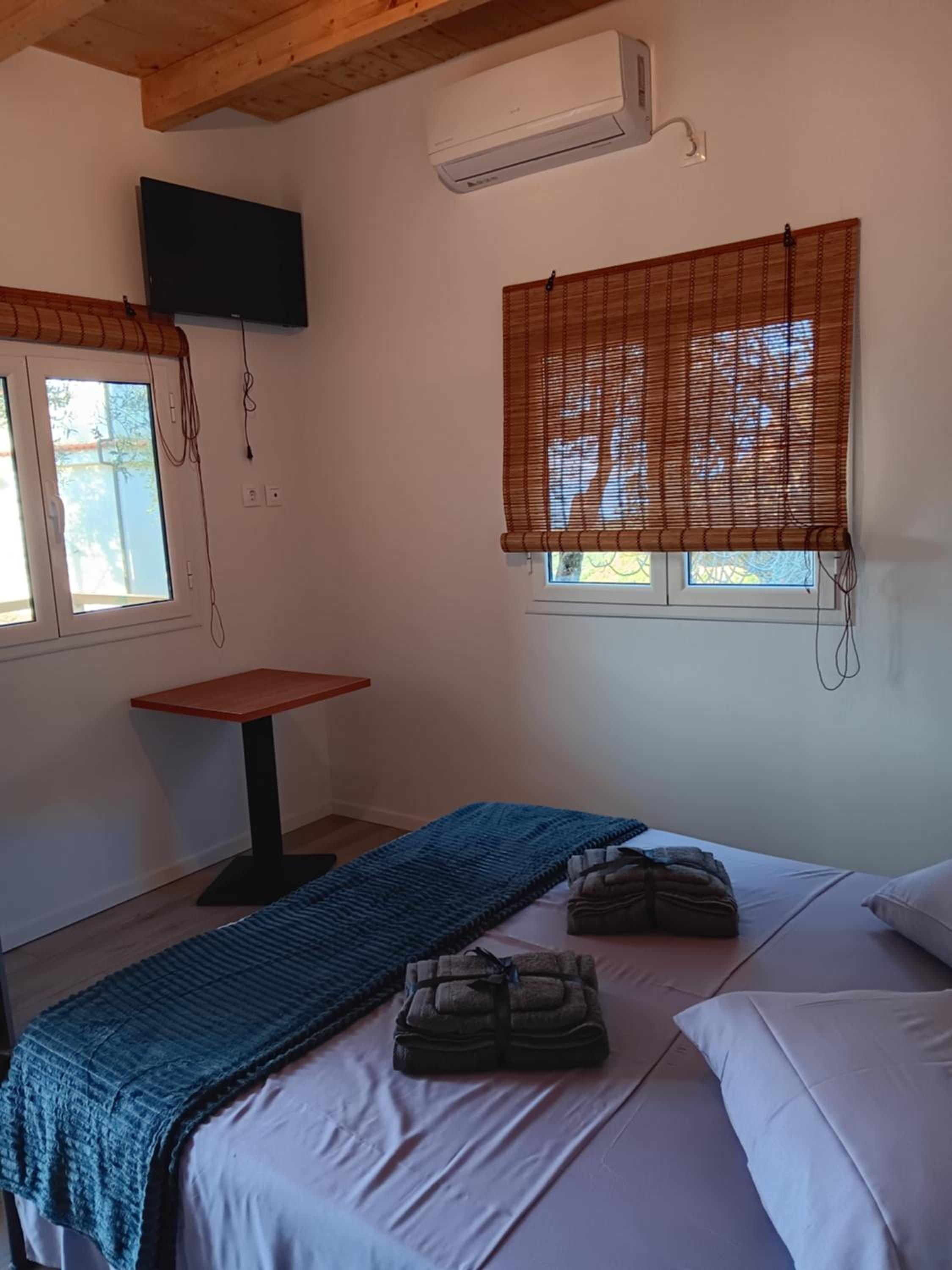 Tolis Rooms