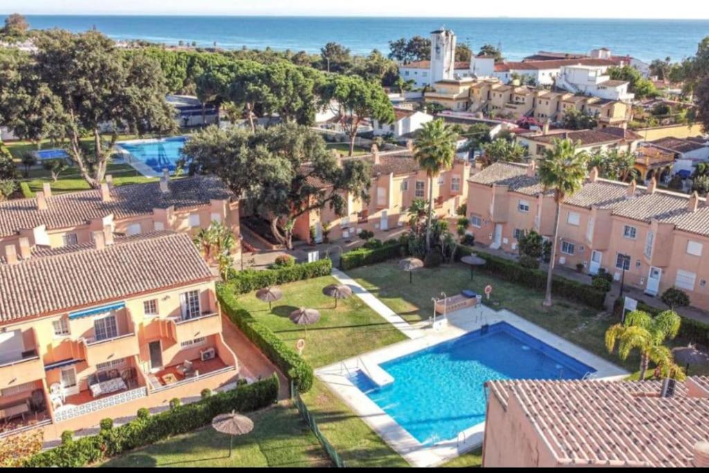 Peaceful Townhouse in Costabella