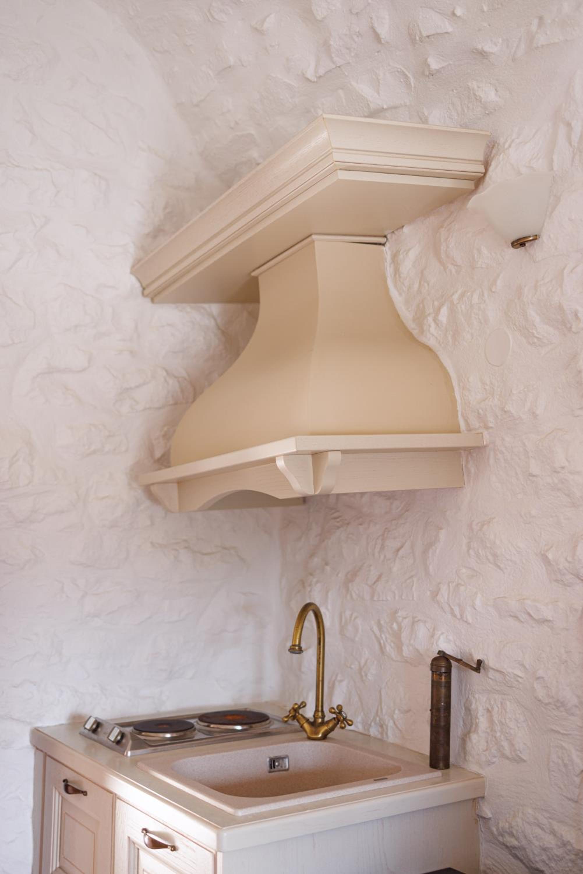 LITHOS TRADITIONAL TOWER