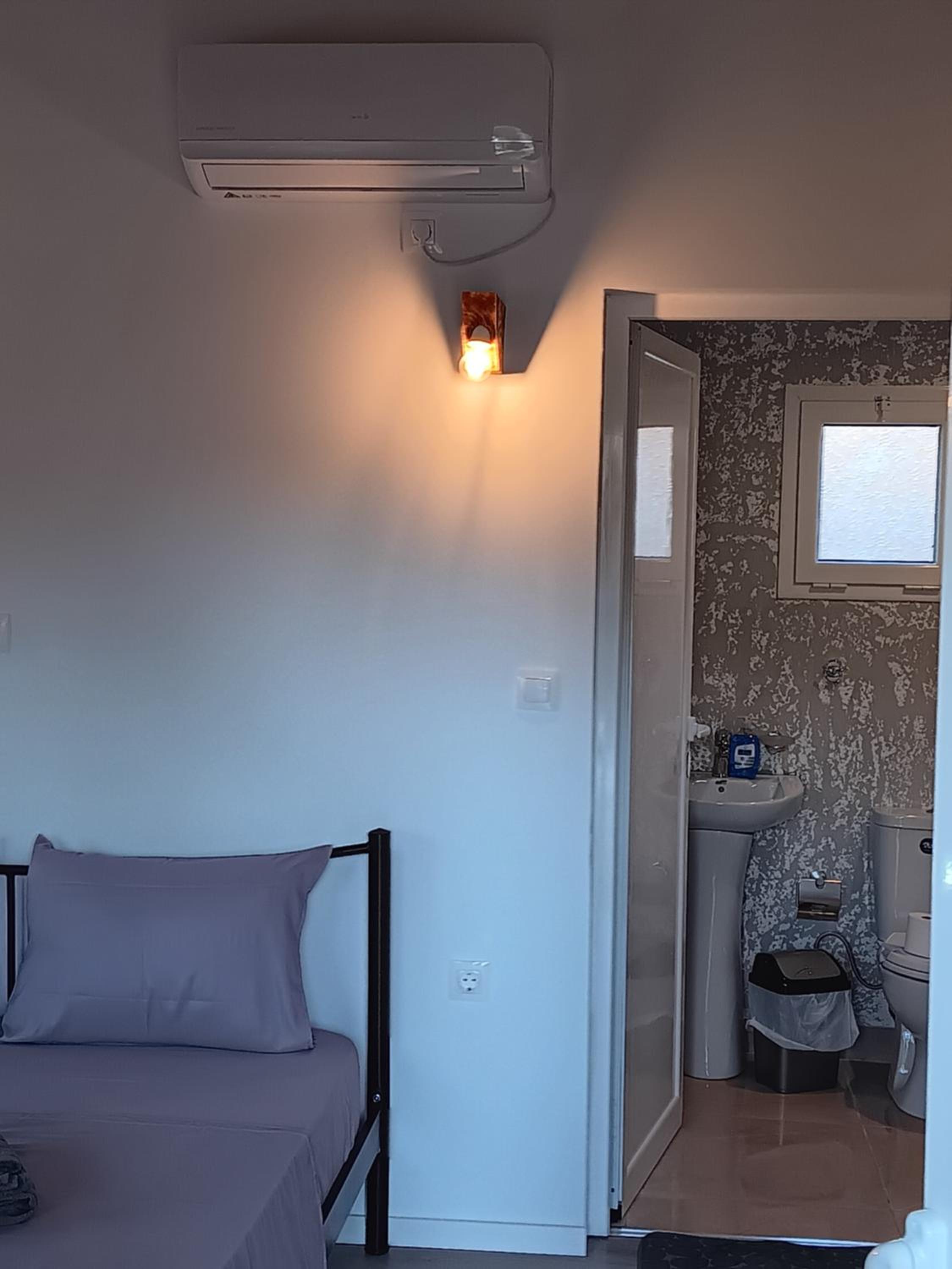 Tolis Rooms