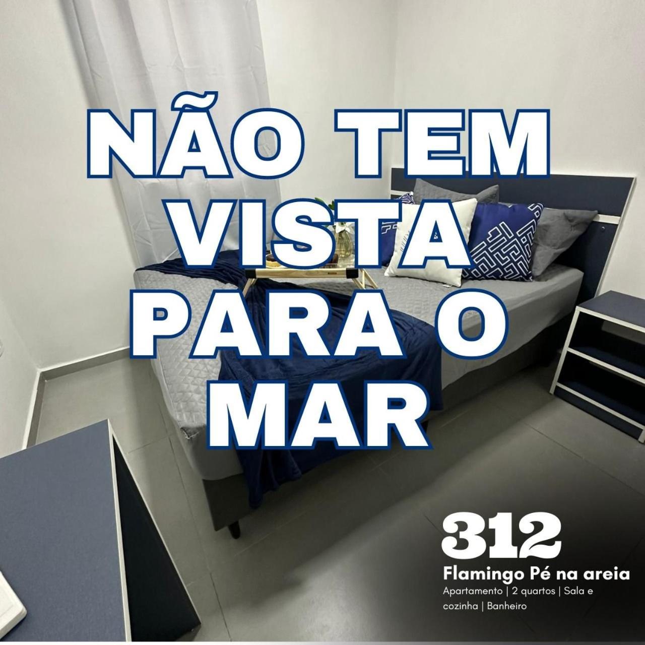 Flamingo Pé na Areia