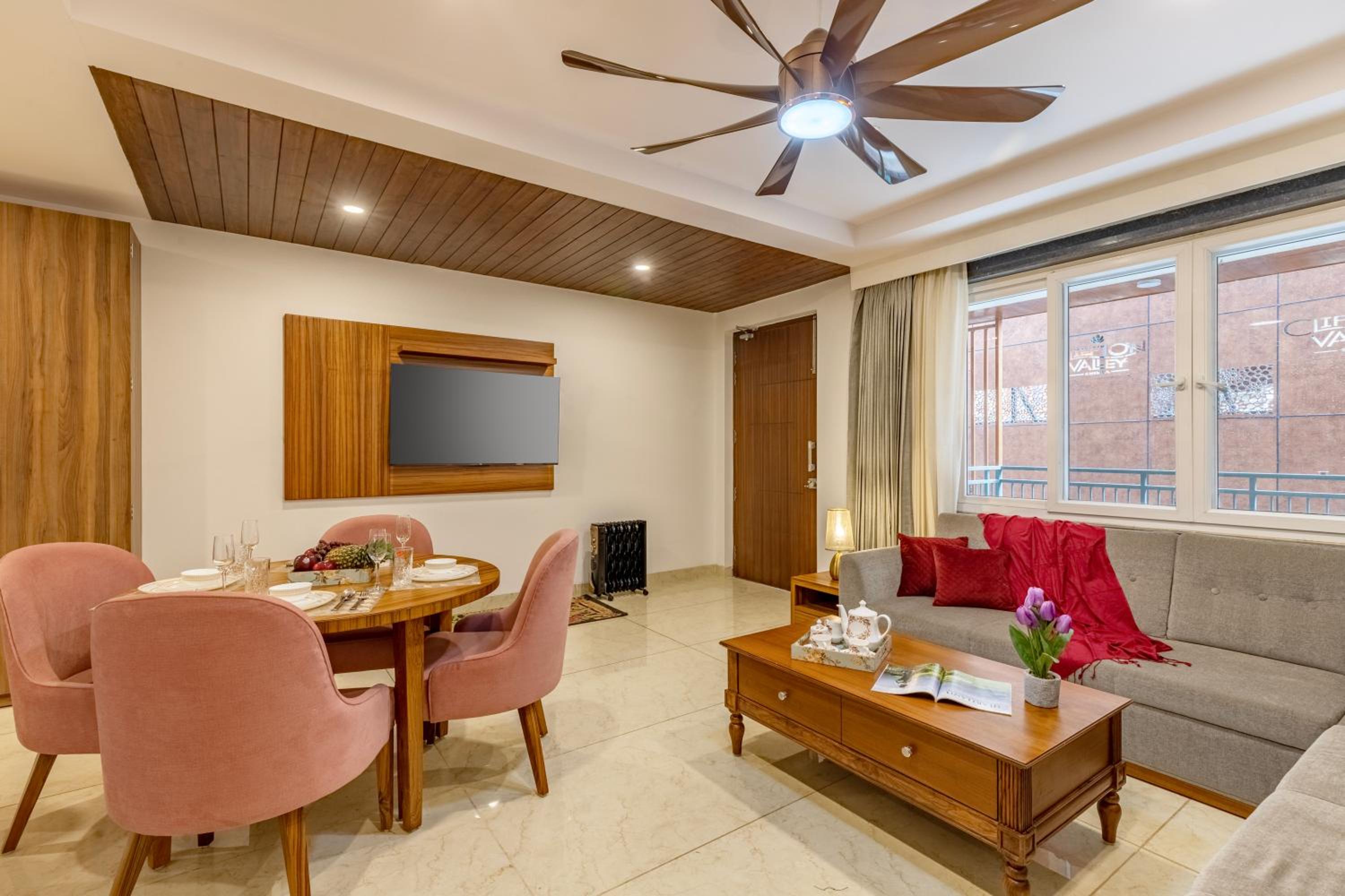 Alaya Stays 2 BHK Apartment with Hill View - Cliff Vista view 4