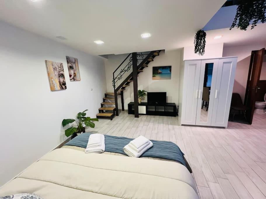 Lucrezia’s home photo 3