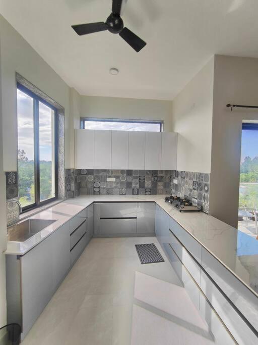 Happy Home 3BHK Condo - Muttukadu ECR view 4