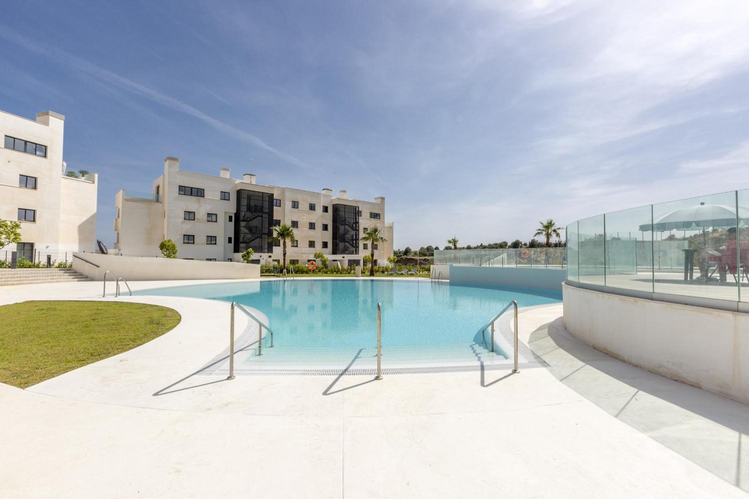 ViVi Homes - Deco Pool, Garden, Terrace & Beach