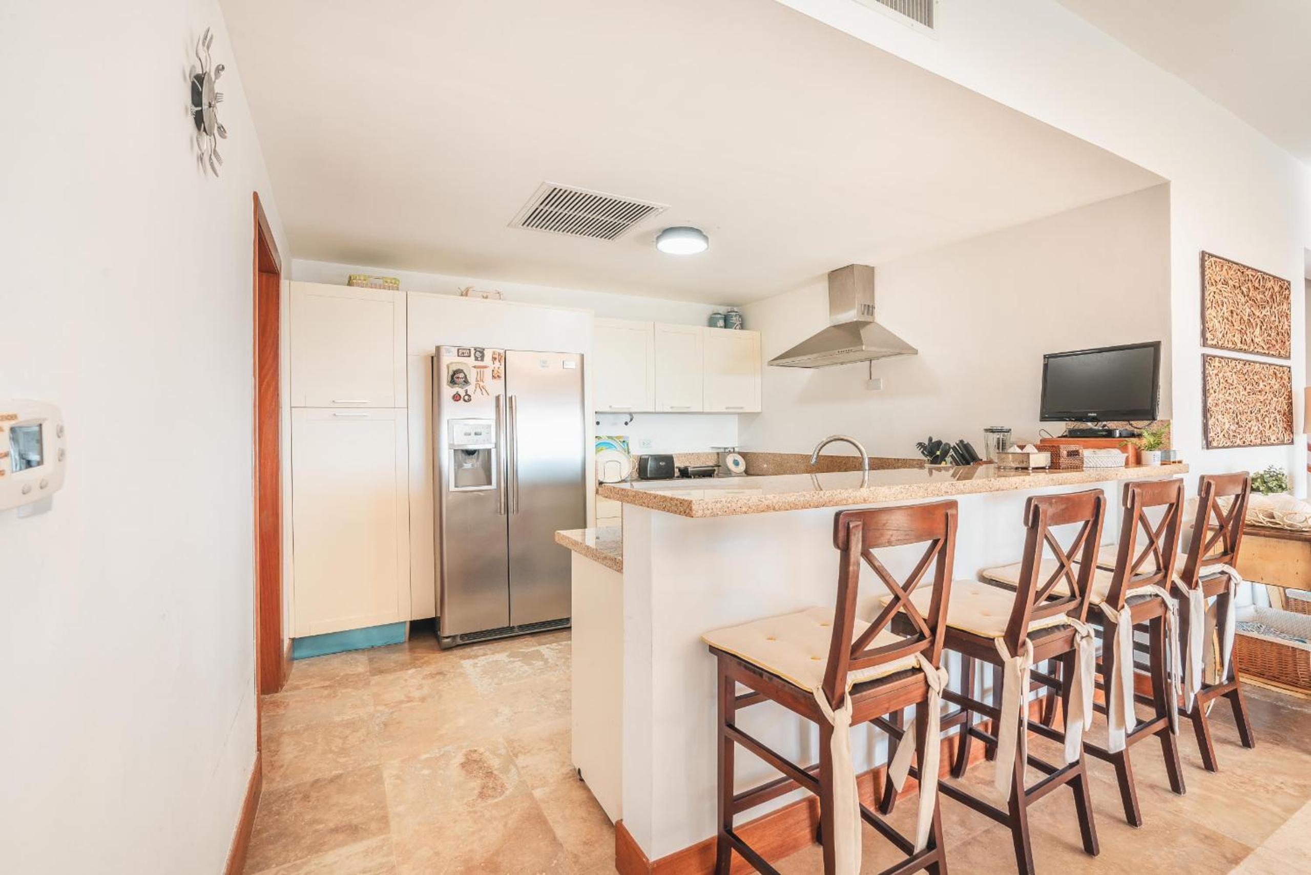 Charming villa with ocean view in Puerto Bahia
