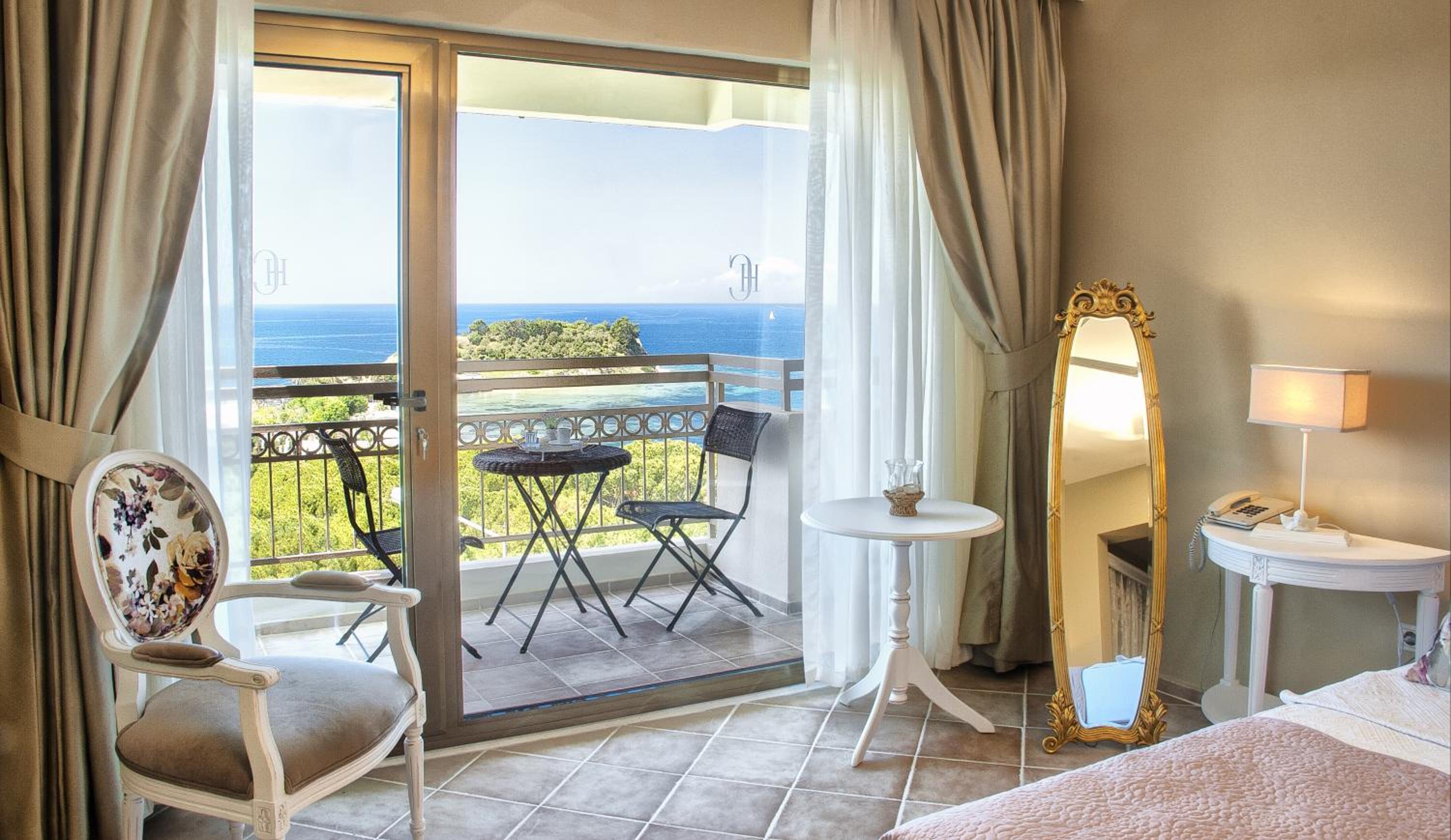 Hotel Carina-Entertainment Hotel - Image 11