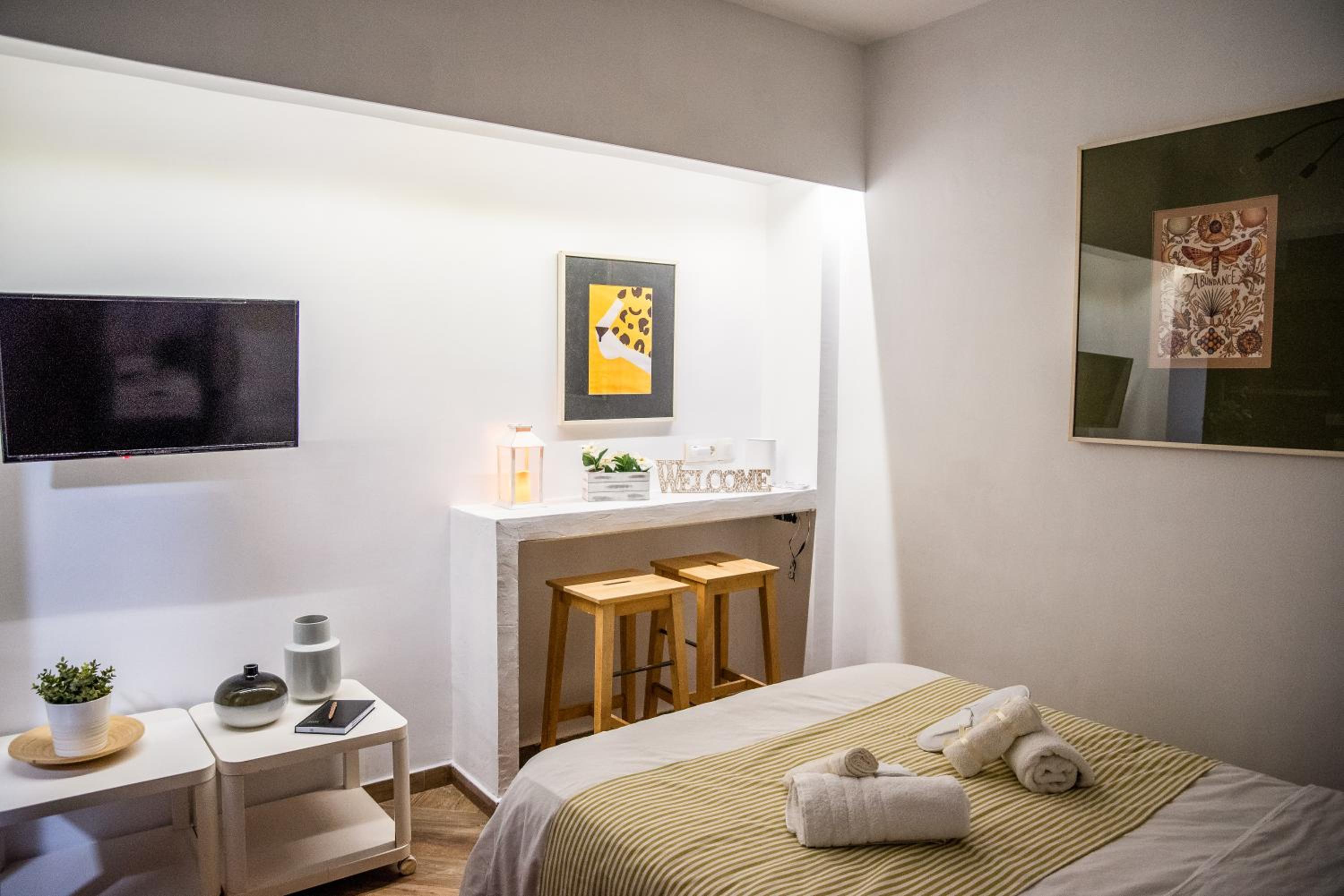Bright Cozy Apartment in Central Athens