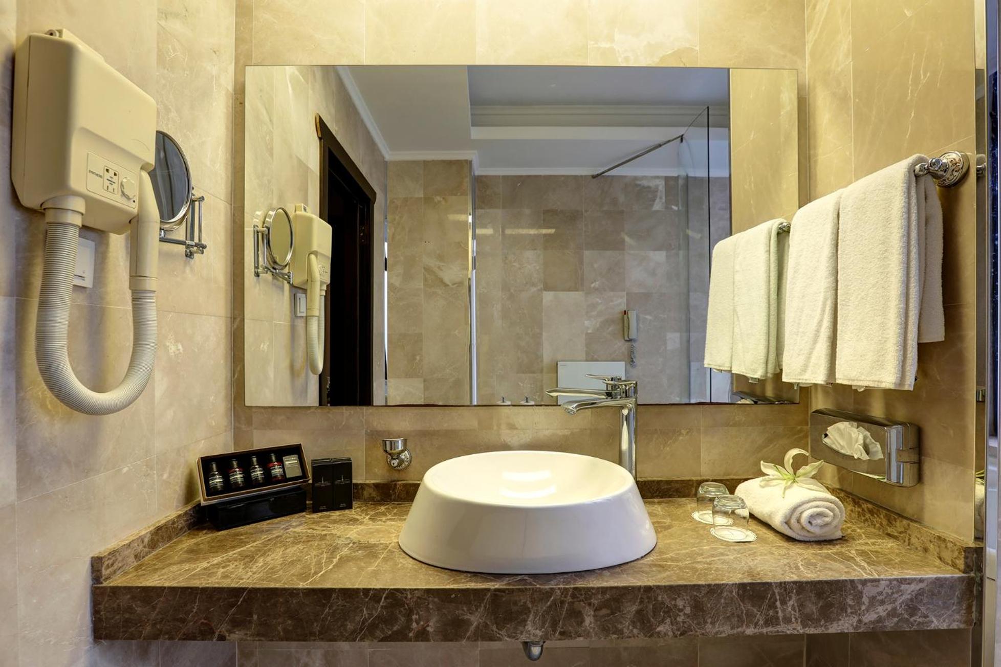 Legacy Ottoman Hotel - Image 73