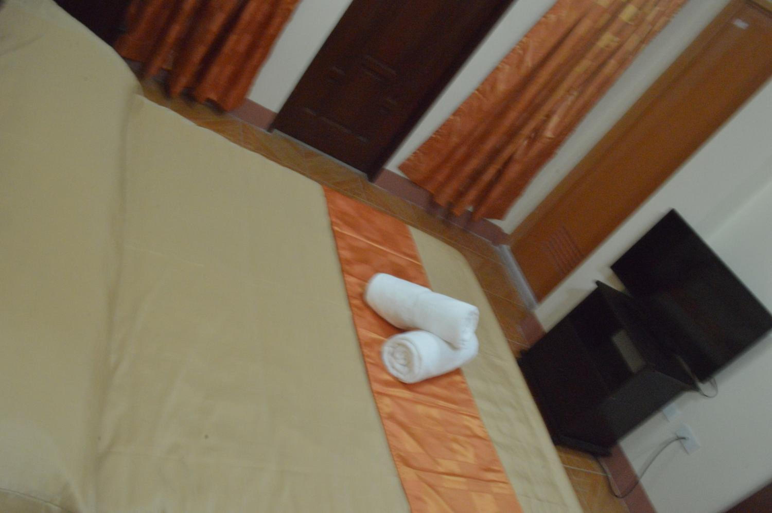 Manora Apartment