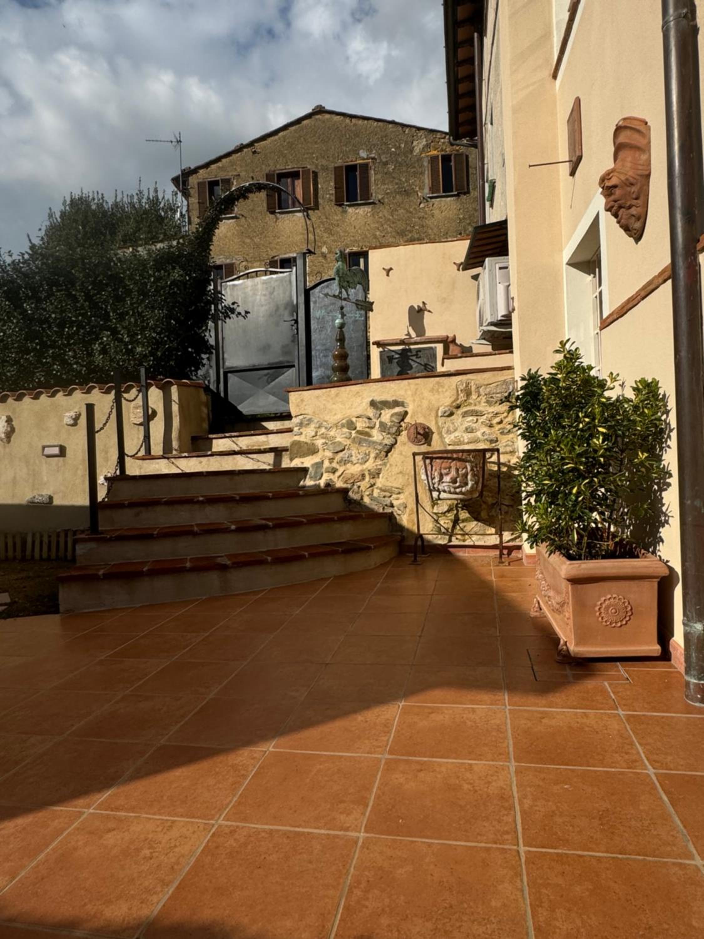Tuscany Secret Garden view 5