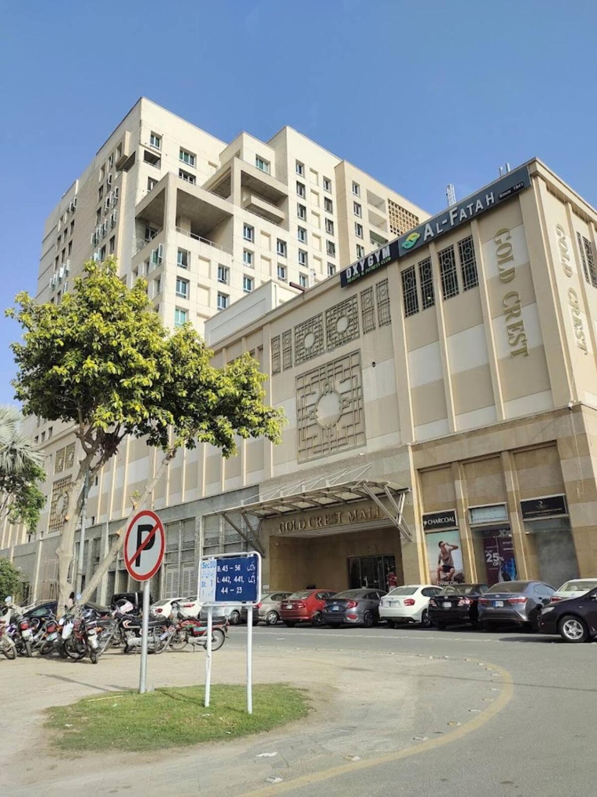 GoldCrest Mall - Executive One-Bed Penthouse view 5