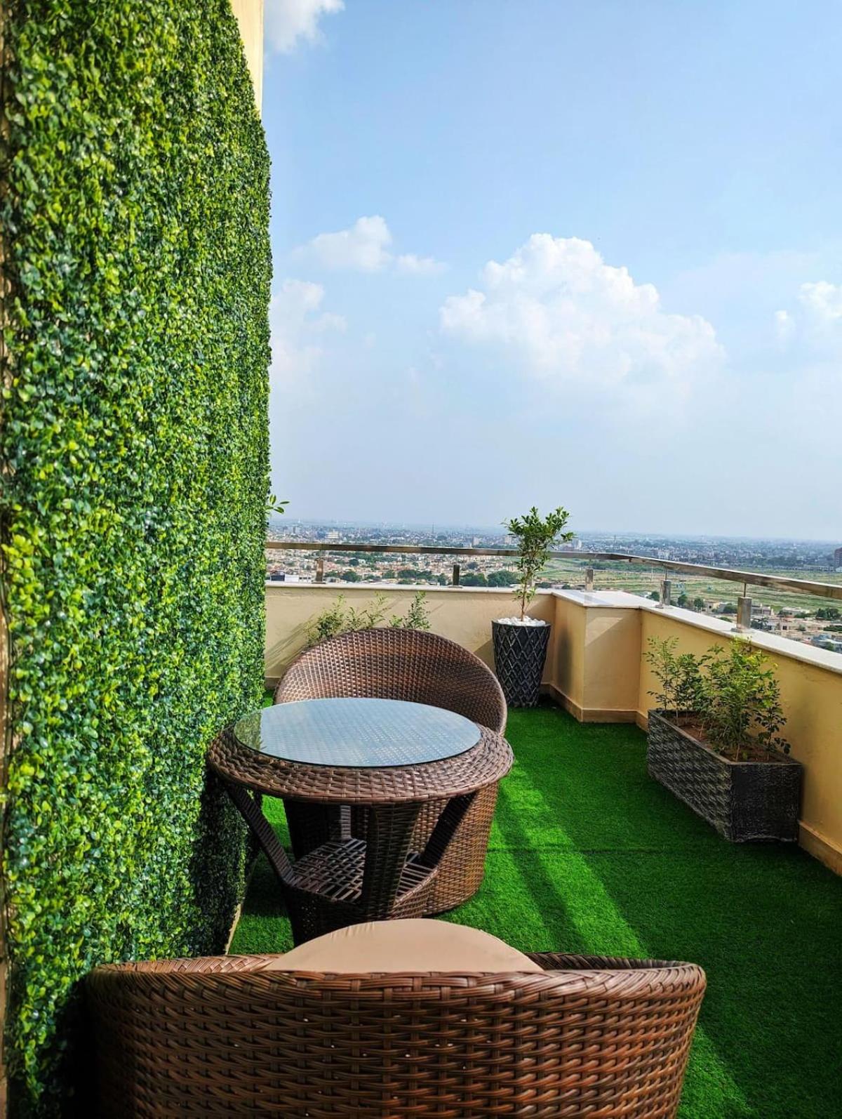 GoldCrest Mall - Executive One-Bed Penthouse view 4