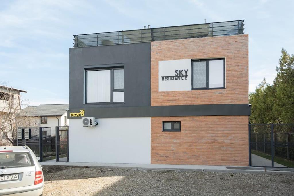 Flight Two I Studio Near Therme & Airport Otopeni view 2