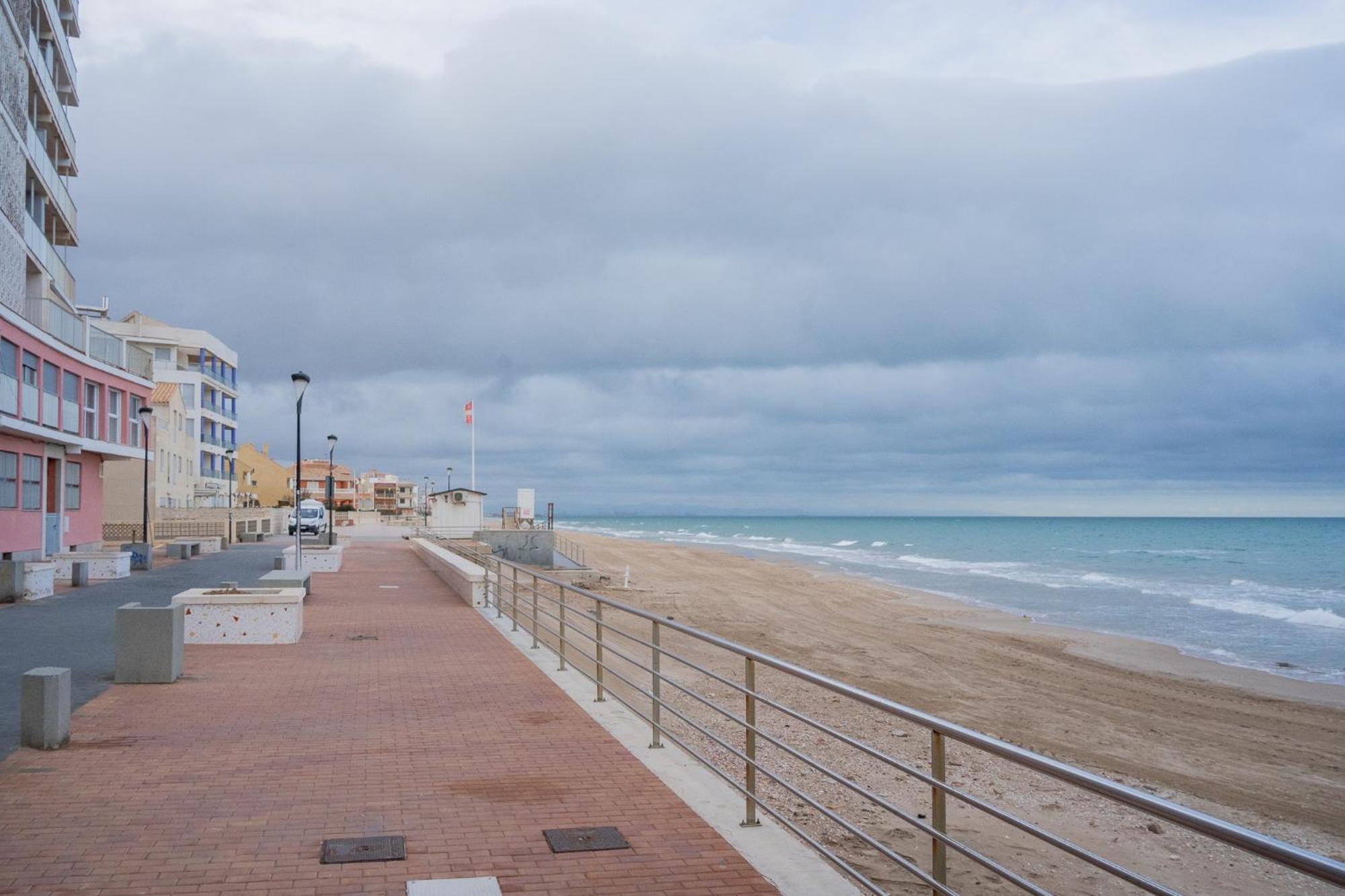 Ocean's Whisper: Les Palmeres Seaview Sanctuary