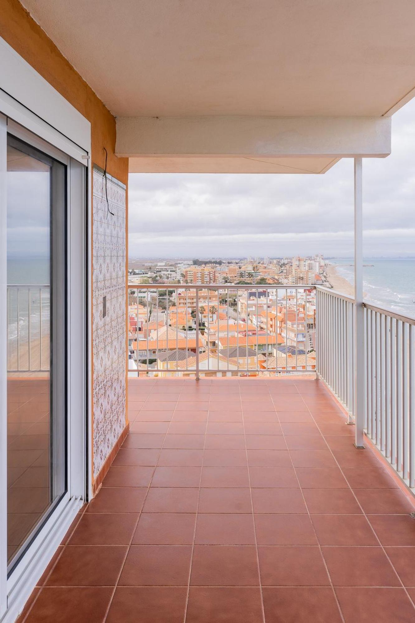 Ocean's Whisper: Les Palmeres Seaview Sanctuary