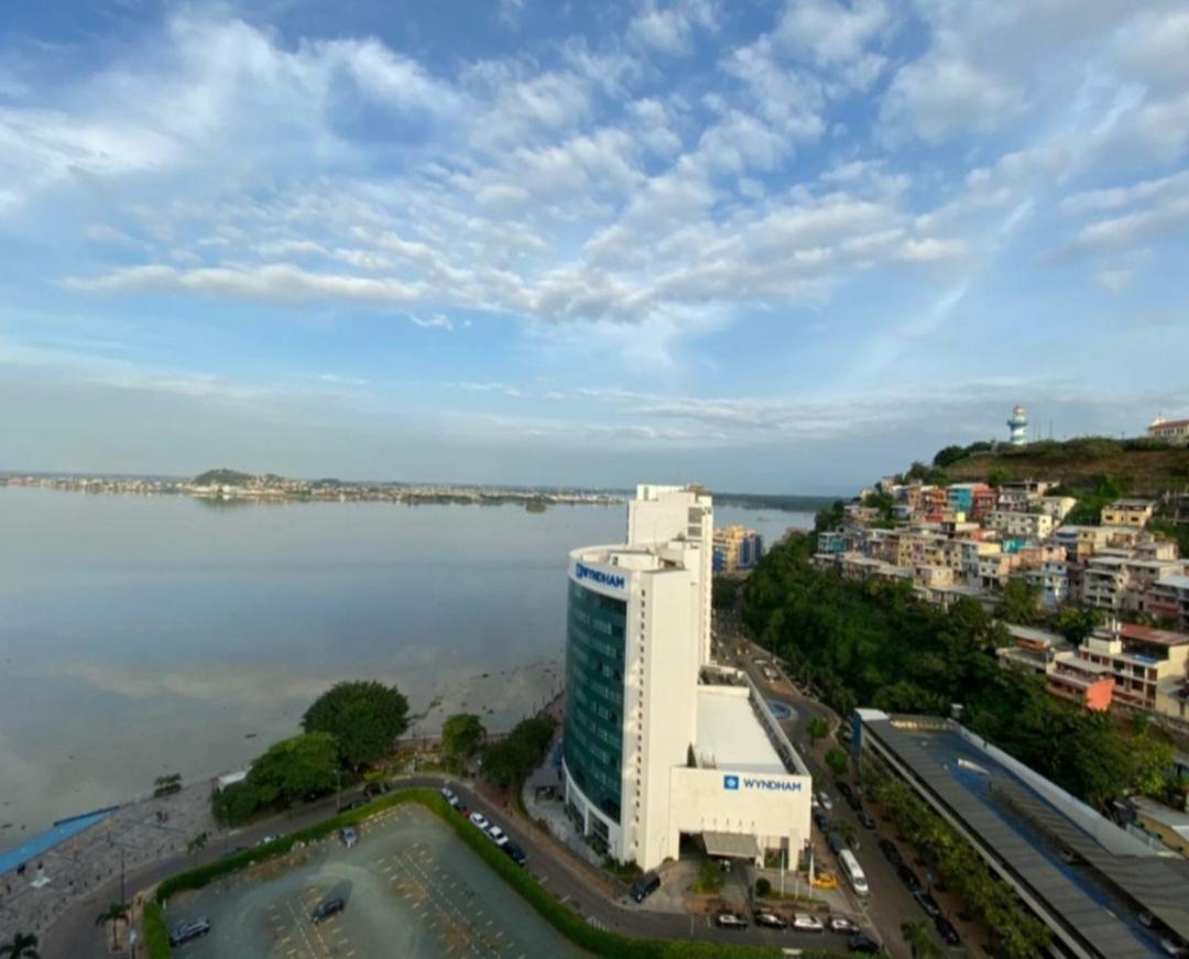 Ecusuites Puerto Santa Ana - River Junto a Hotel Wyndham view 4