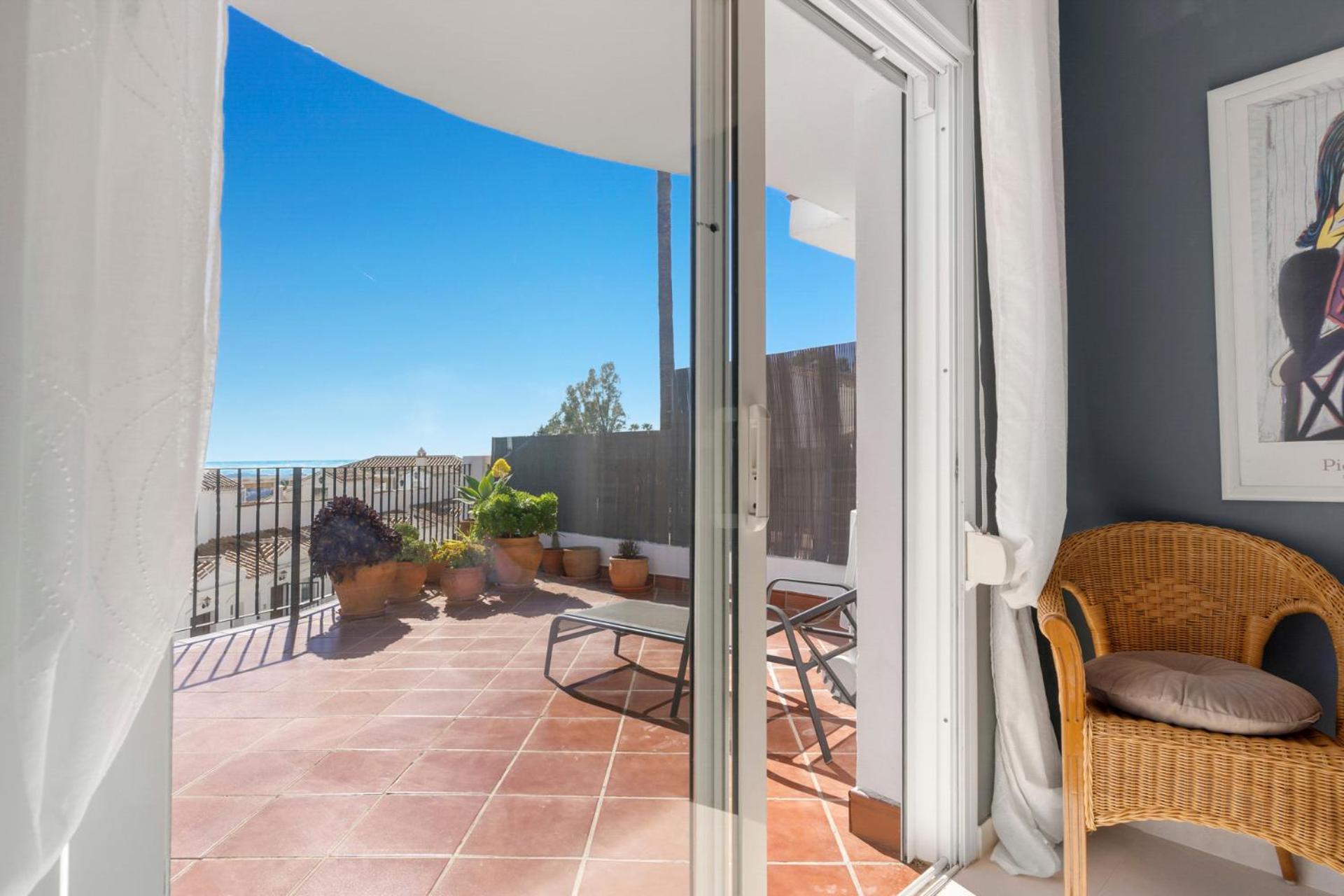Sunny flat with pool by Costarentals - Ref 52 photo 4