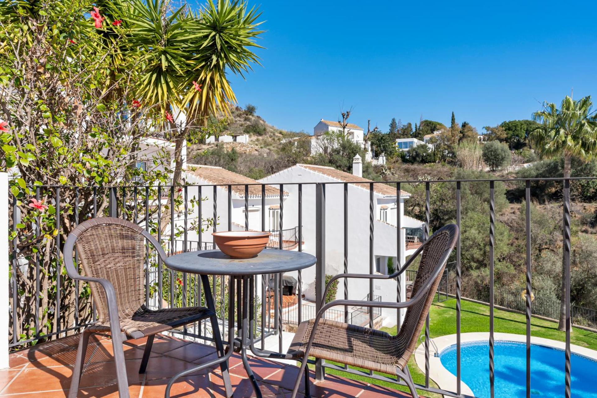 Sunny flat with pool by Costarentals - Ref 52 photo 2