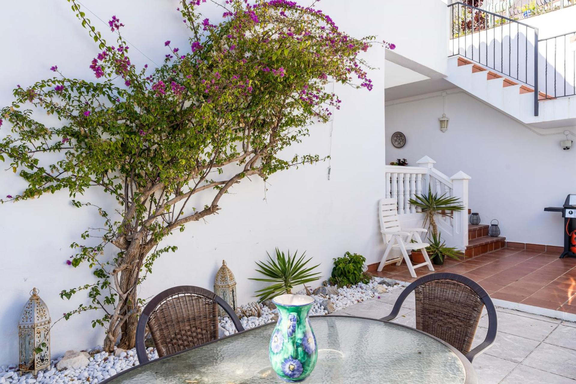 Sunny flat with pool by Costarentals - Ref 52 photo 3