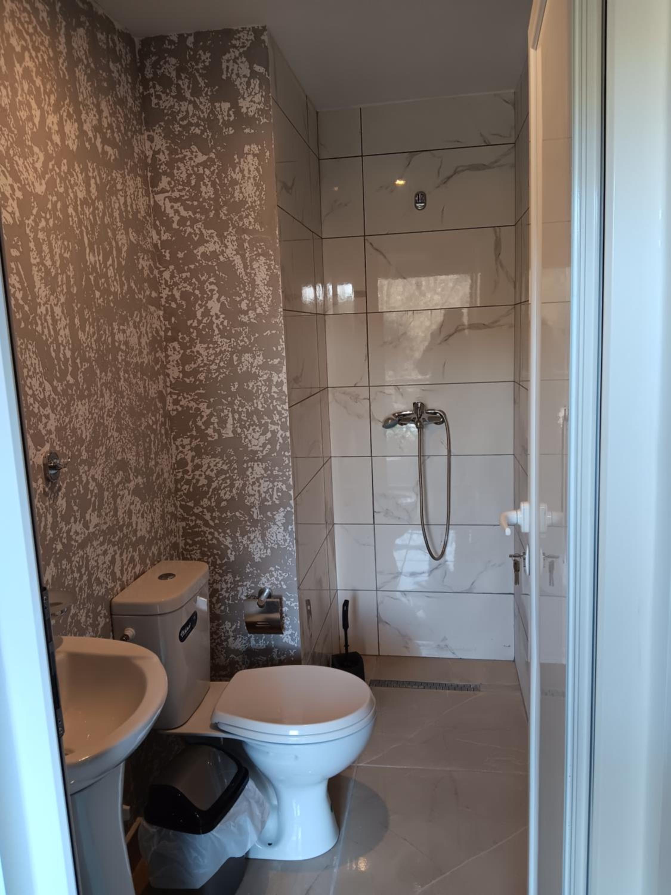 Tolis Rooms