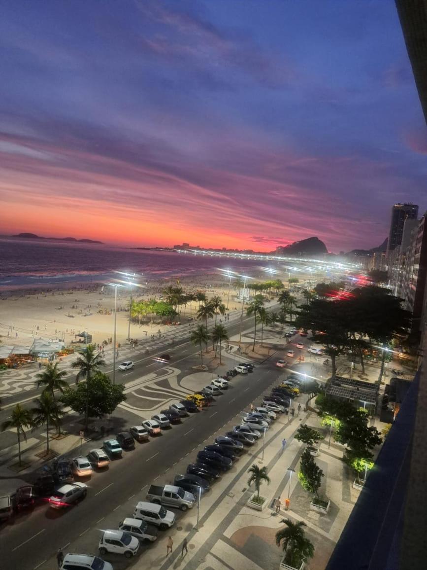 COPACABANA,LEME,AV ATLÂNTICA, FRENTE PARA O MAR!!!