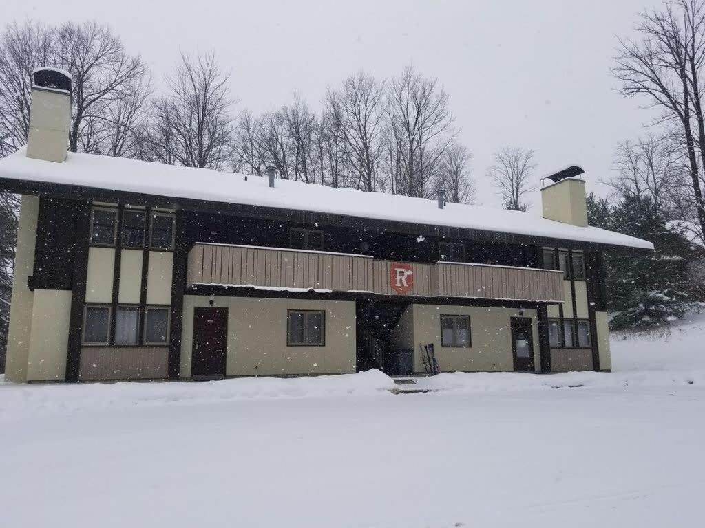 Hotel Boyne Mountain Condo -sleeps 12