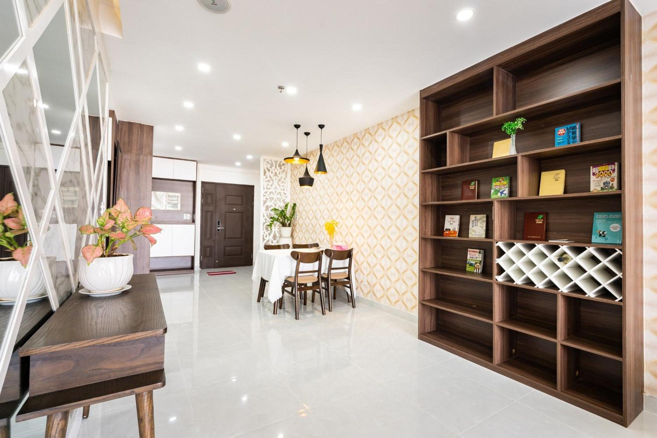 Lena Condotel