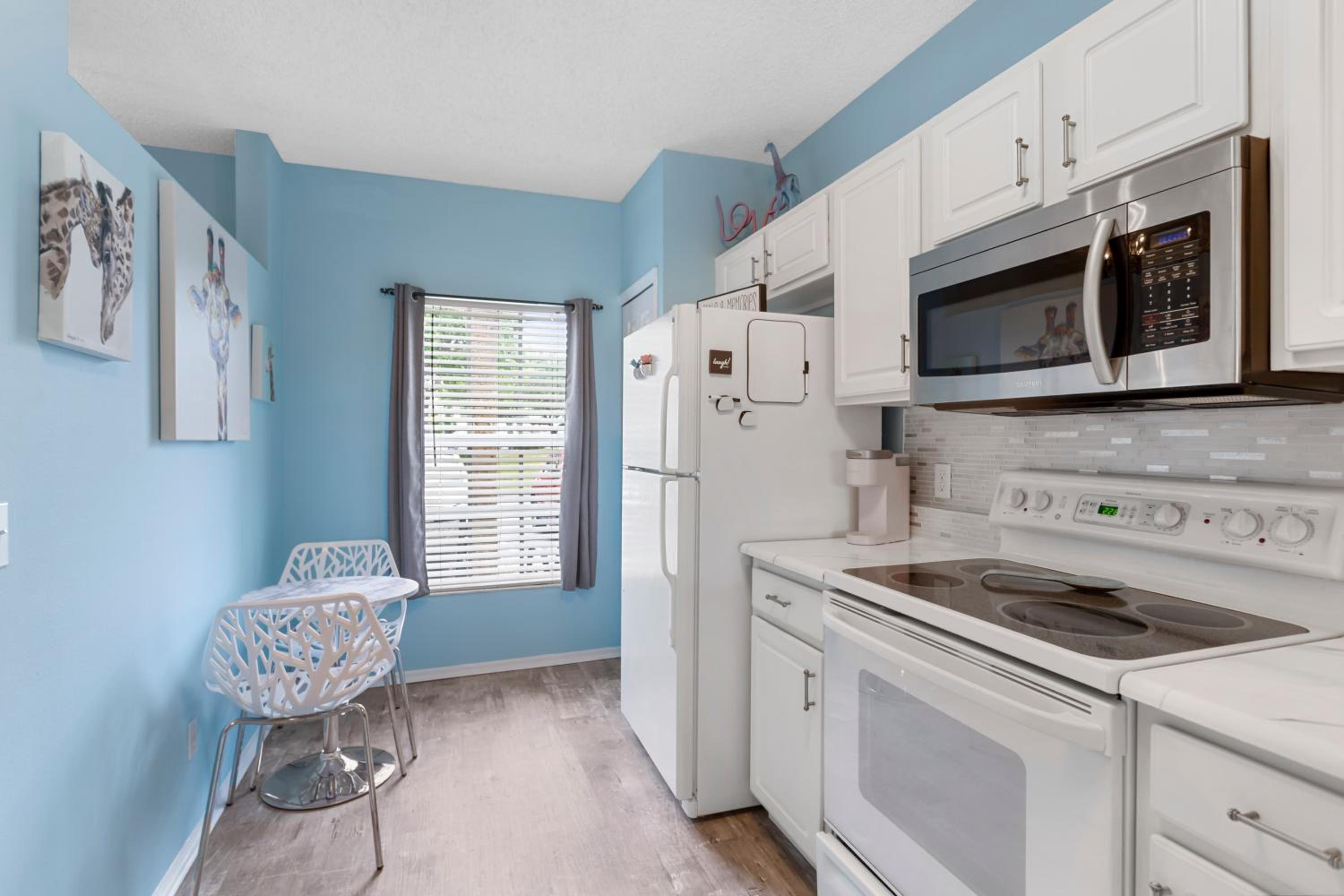 Cappy Hour! Lakefront townhome with backyard paradise and amazing community amenities! view 5