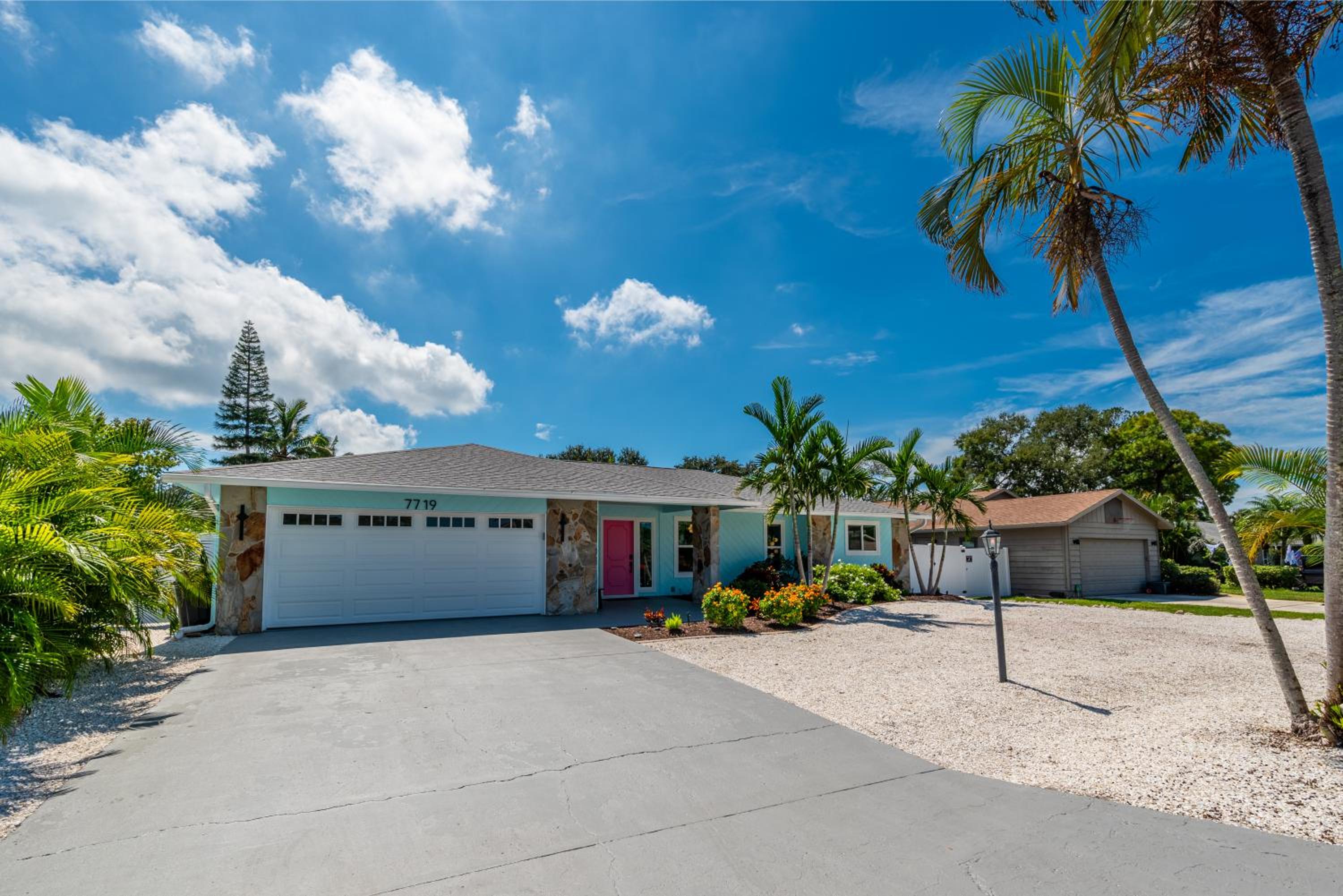 NEW! Blue Iguana! Tropical backyard oasis with heated pool, hot tub, fire table, and more! view 2