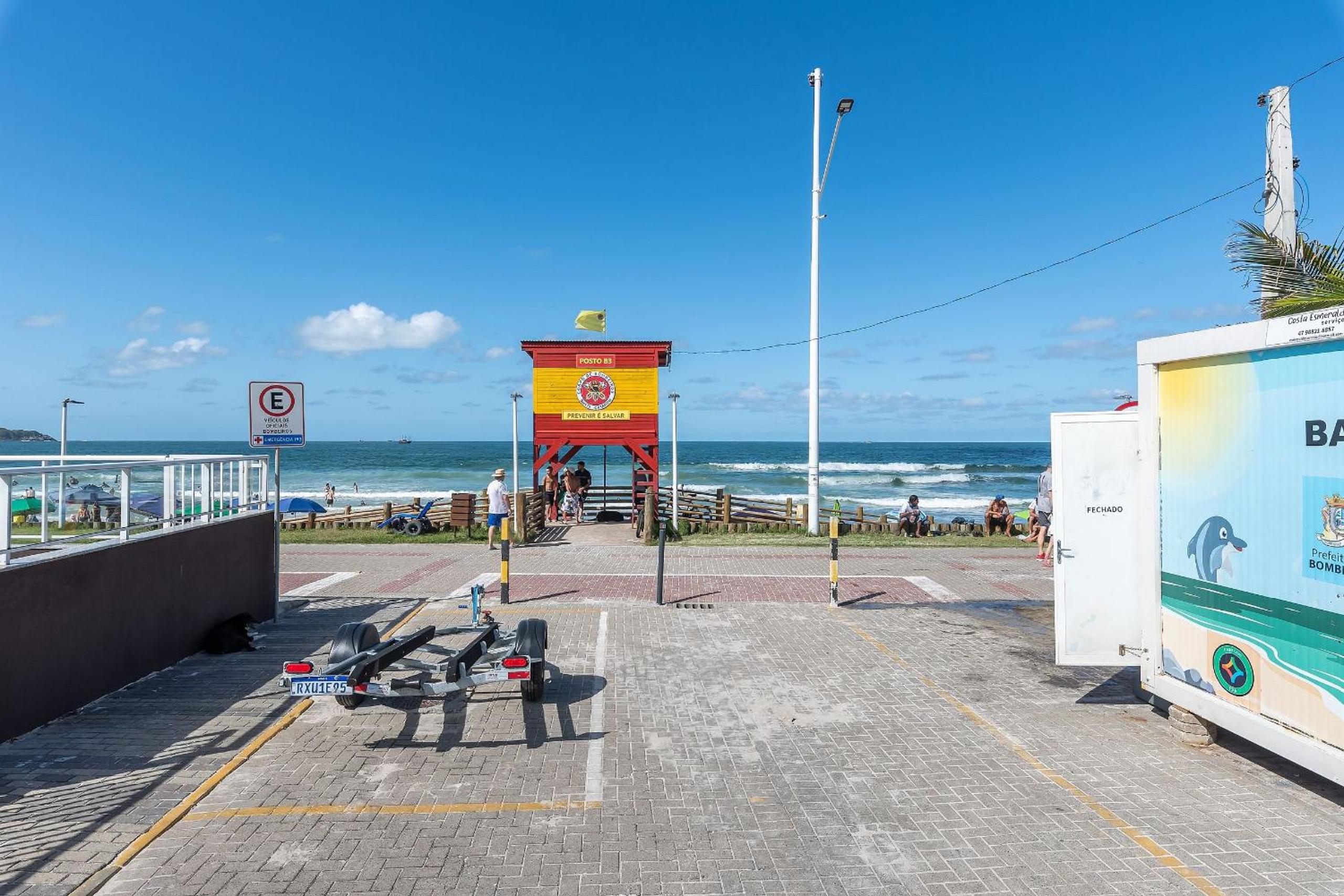 Apt w/balcony 160m Bombas beach COL102