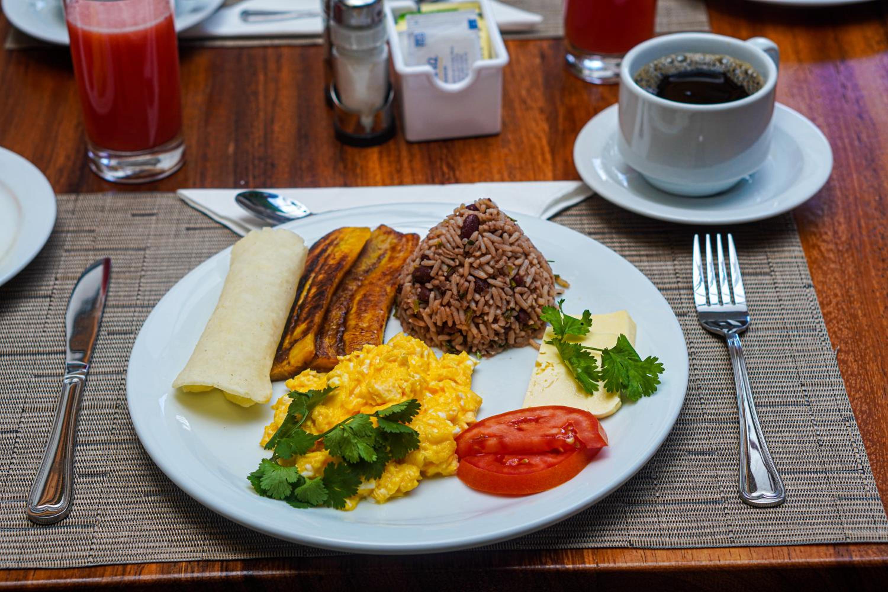 La Fortuna Lodge by Treebu Hotels