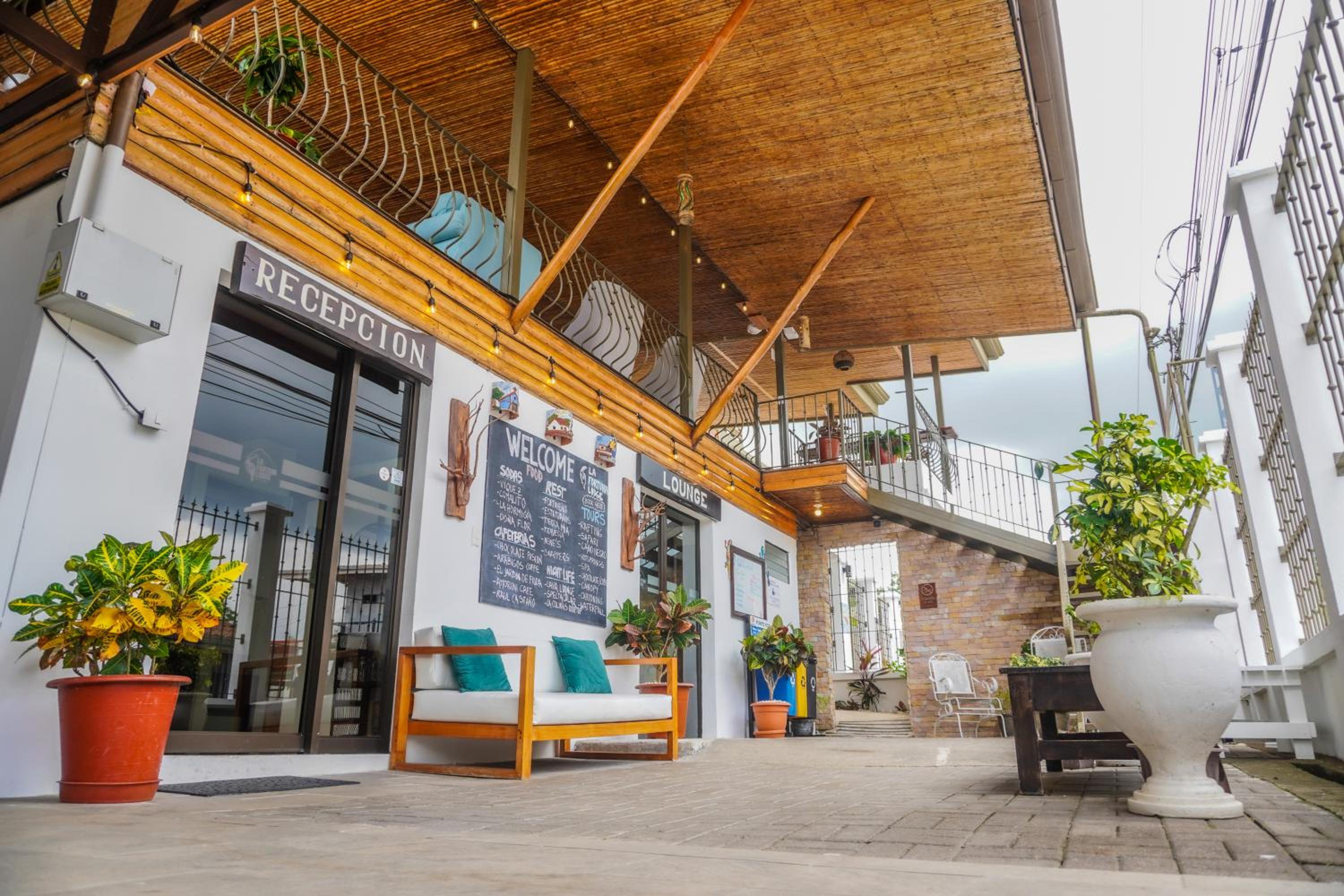 La Fortuna Lodge by Treebu Hotels