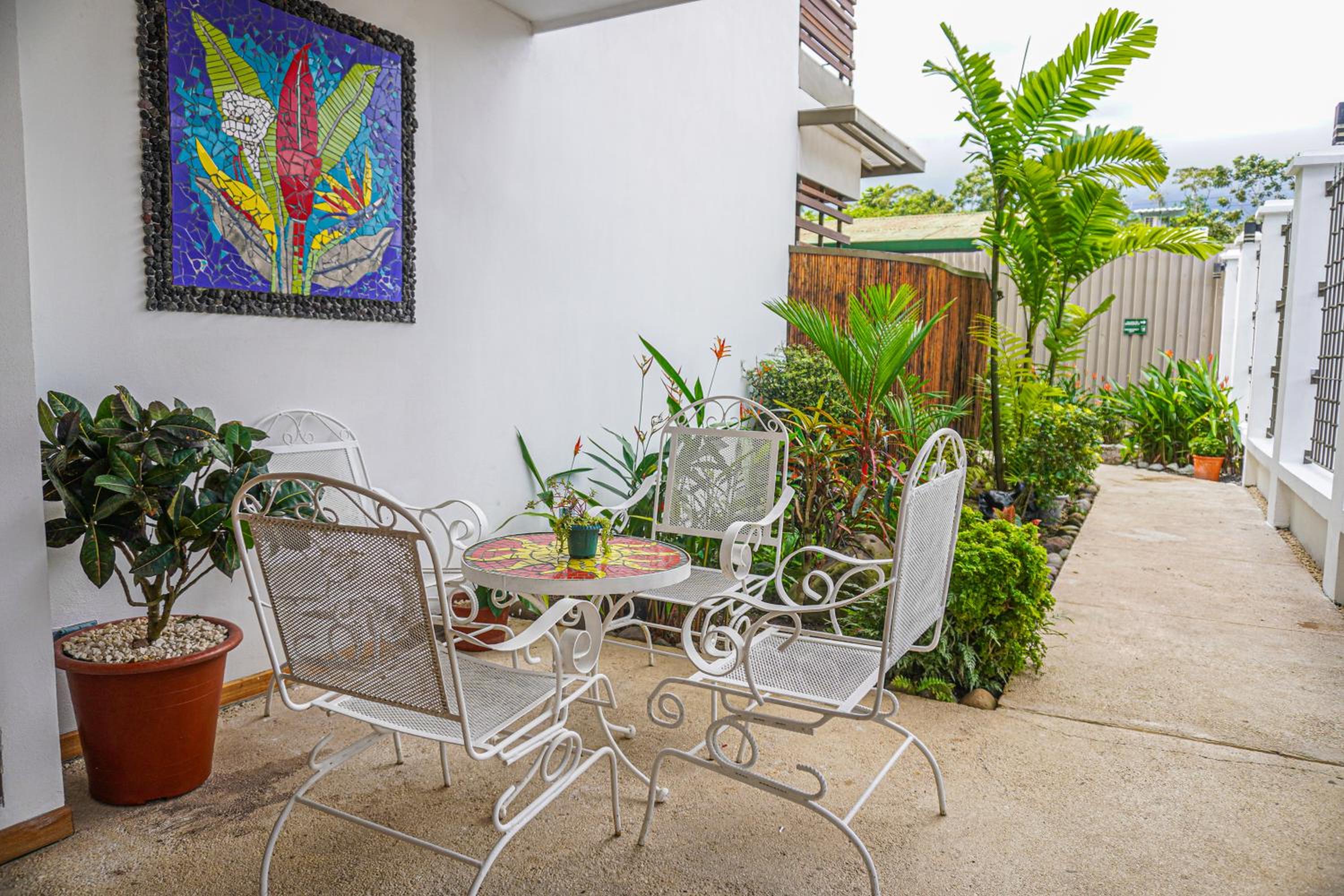 La Fortuna Lodge by Treebu Hotels