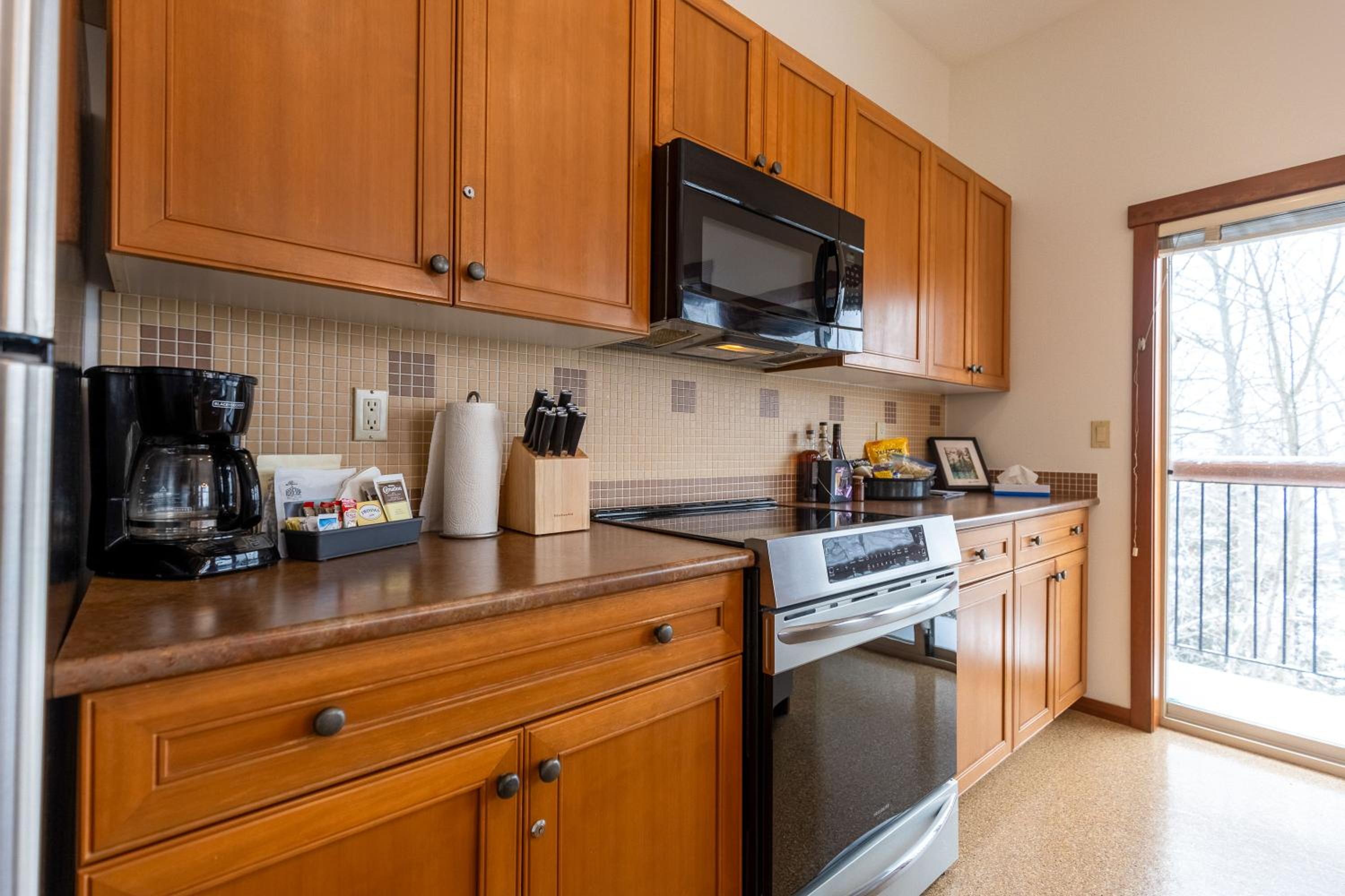 Snow Creek Lodge by Fernie Central Reservations