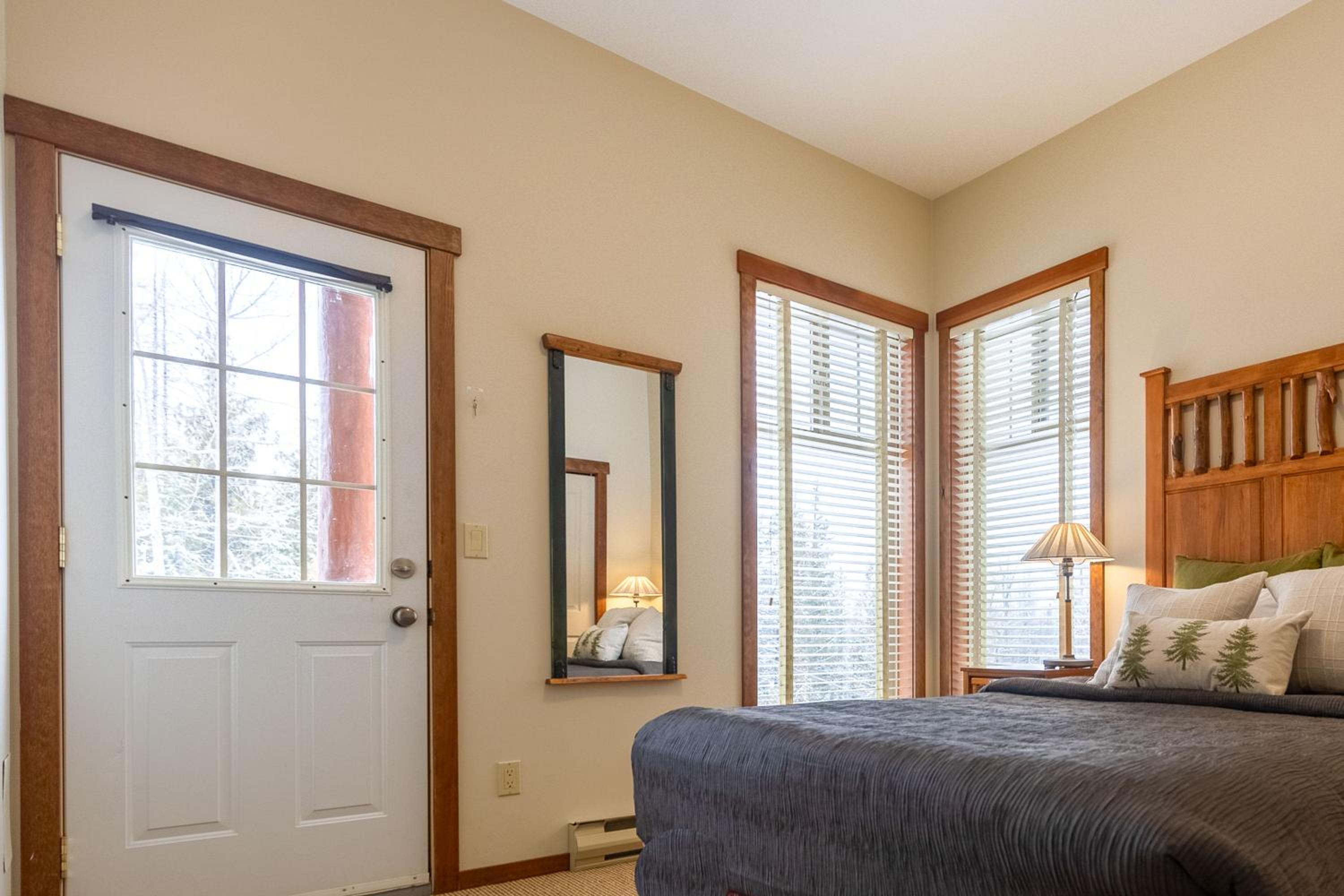 Snow Creek Lodge by Fernie Central Reservations