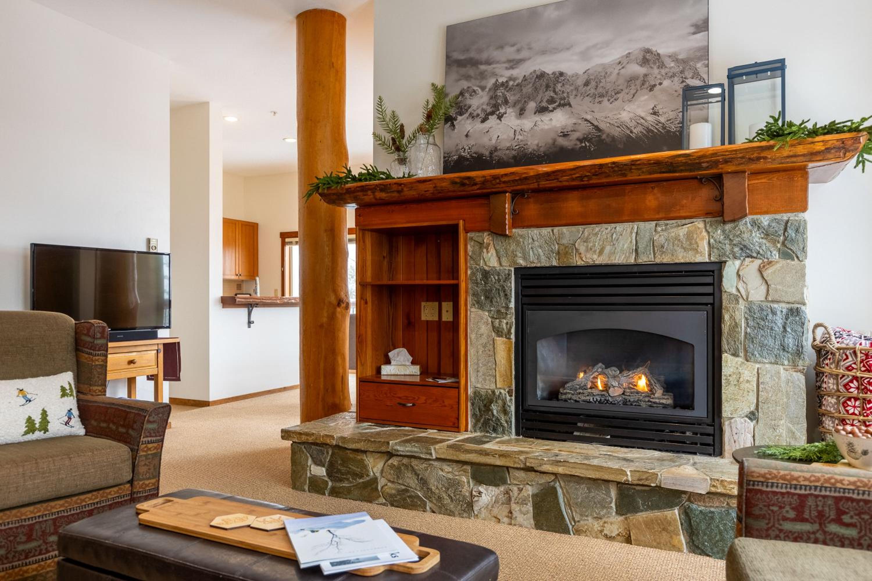 Snow Creek Lodge by Fernie Central Reservations