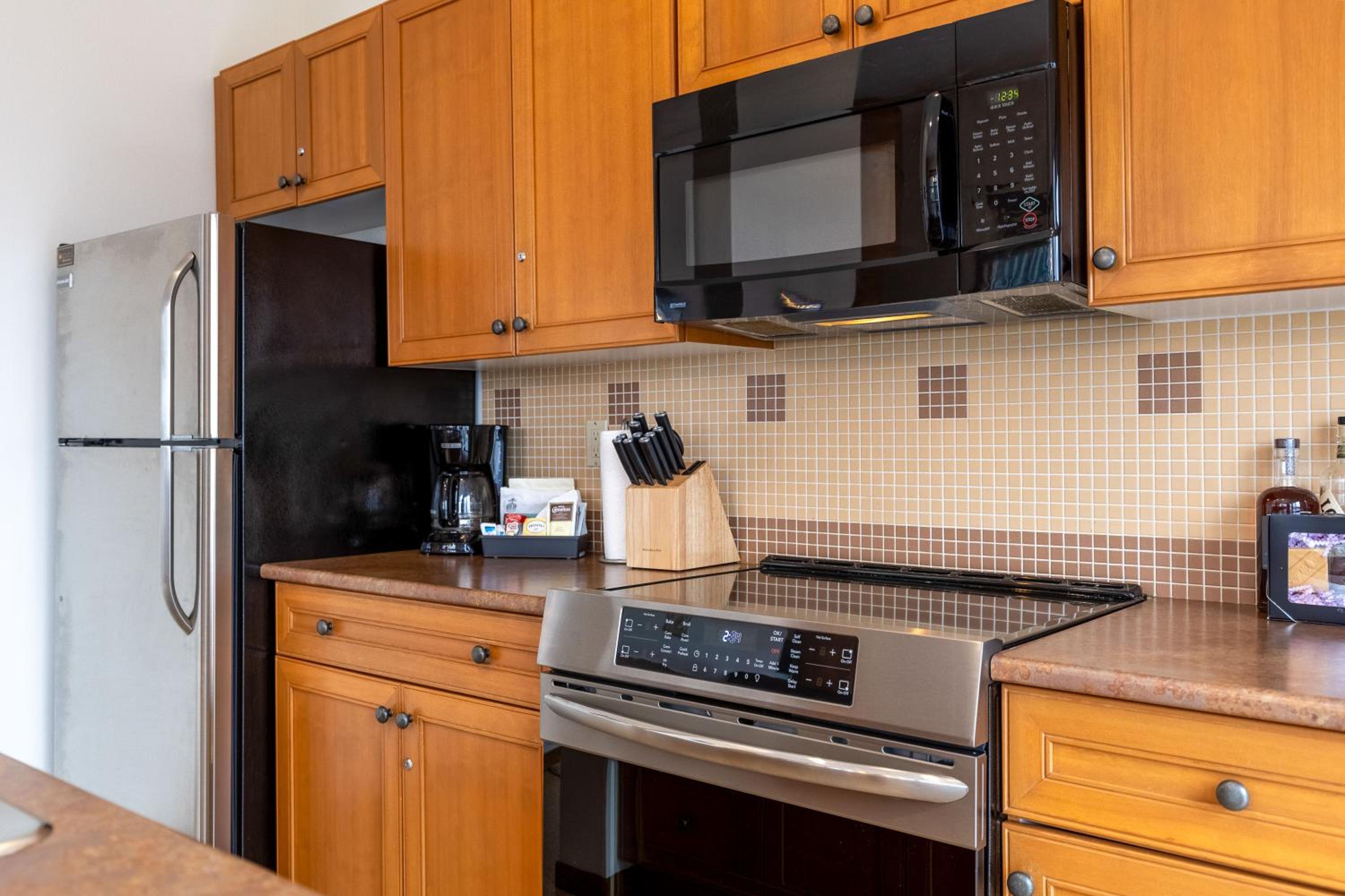 Snow Creek Lodge by Fernie Central Reservations
