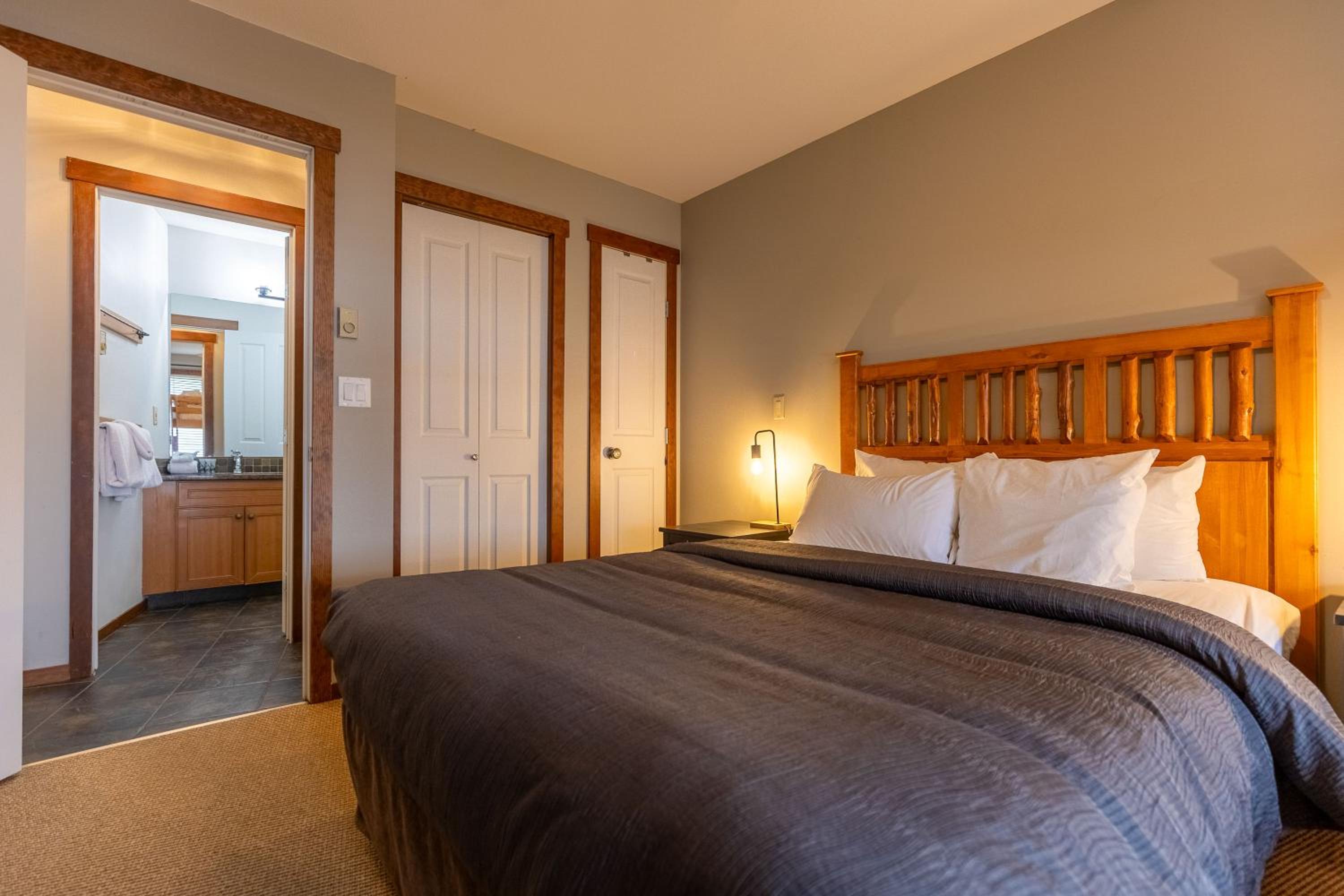 Snow Creek Lodge by Fernie Central Reservations