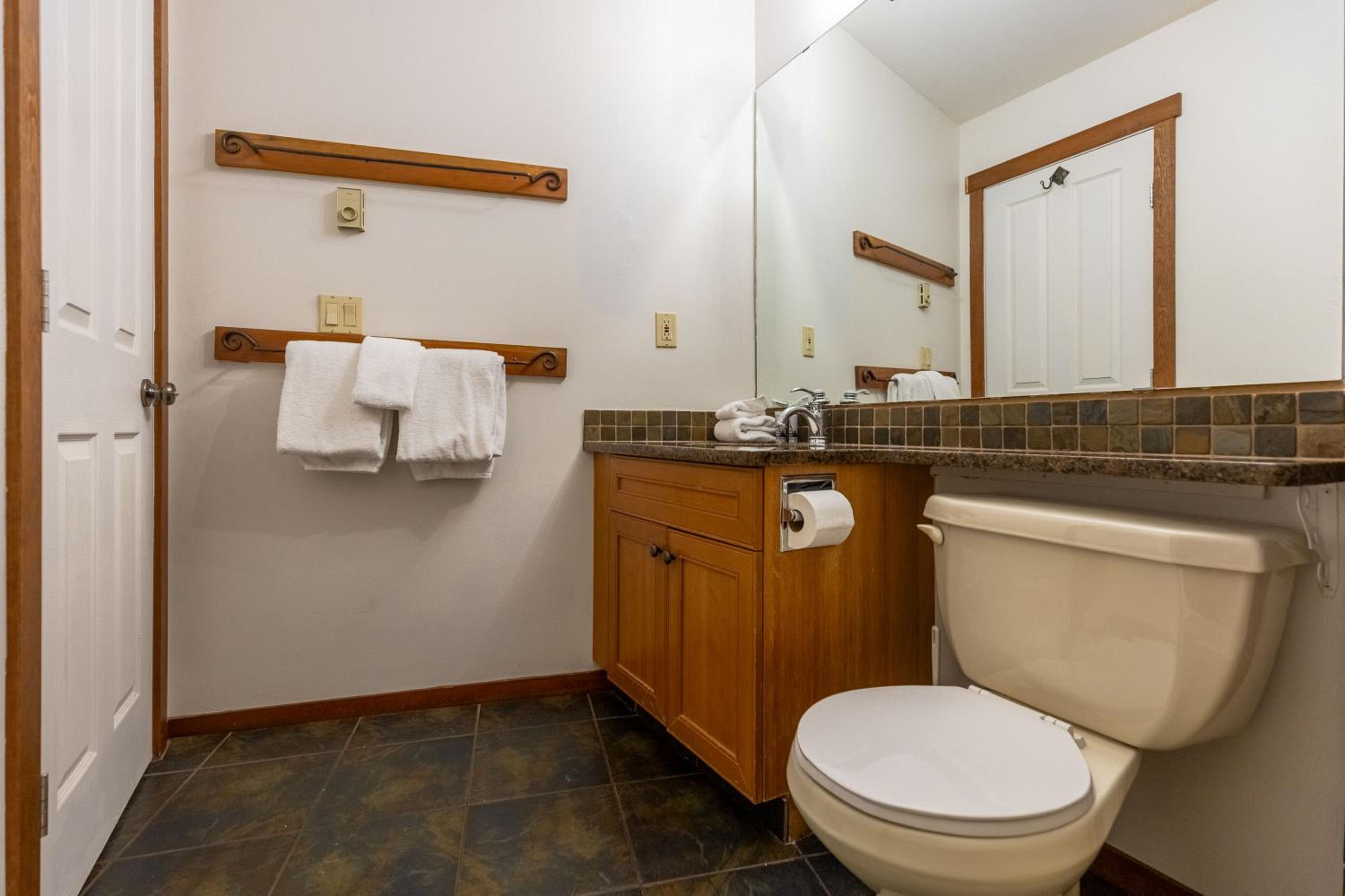 Snow Creek Lodge by Fernie Central Reservations