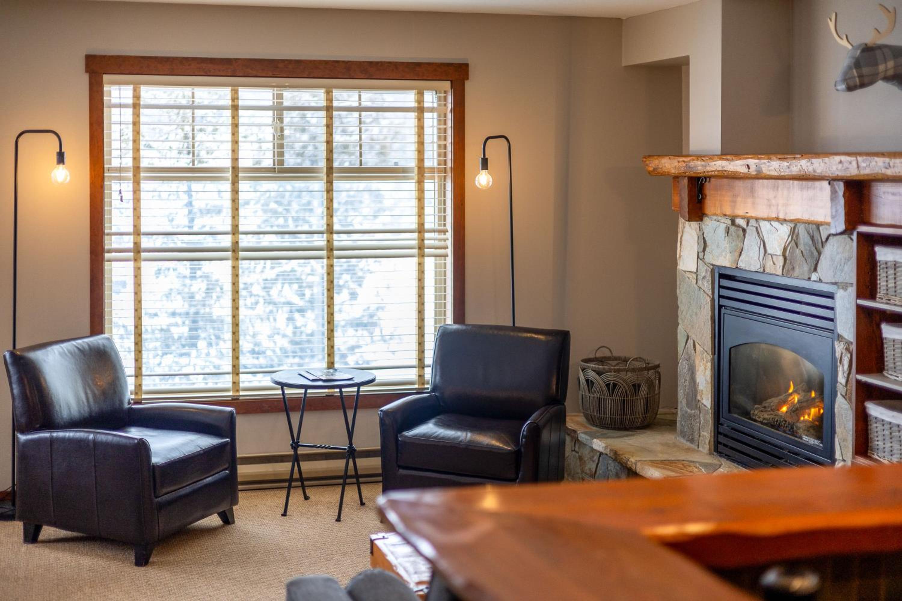 Snow Creek Lodge by Fernie Central Reservations