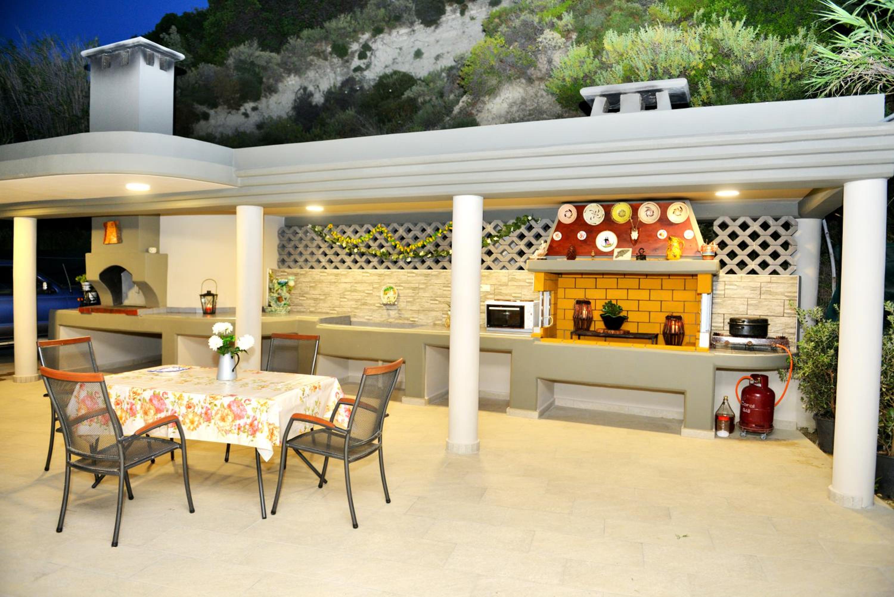 Villa with private pool Zambakas