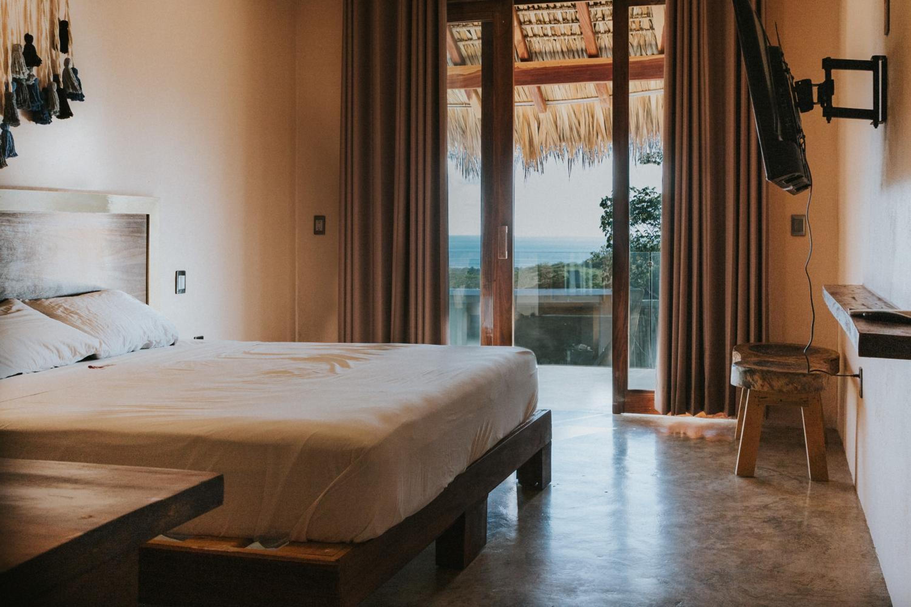 Stunning 6 room house AC/WIFI/Pool near the beach view 3