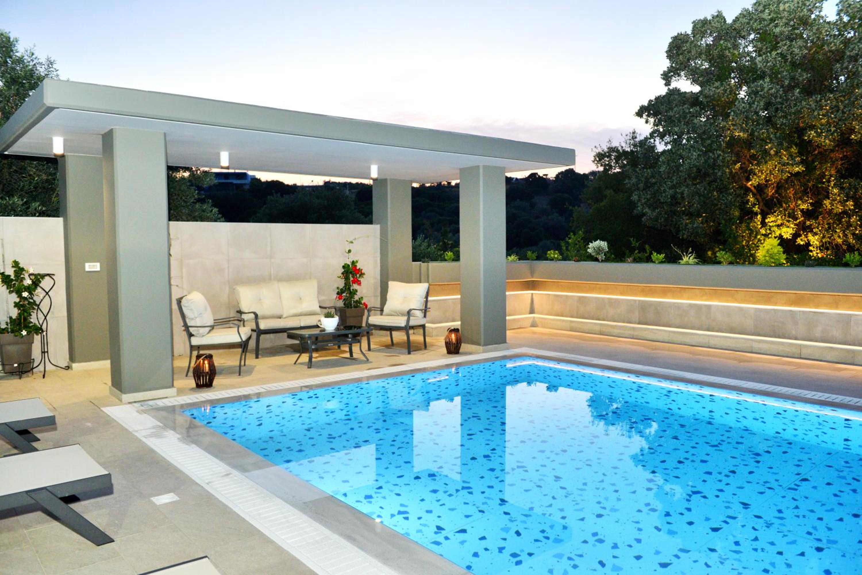 Villa with private pool Zambakas